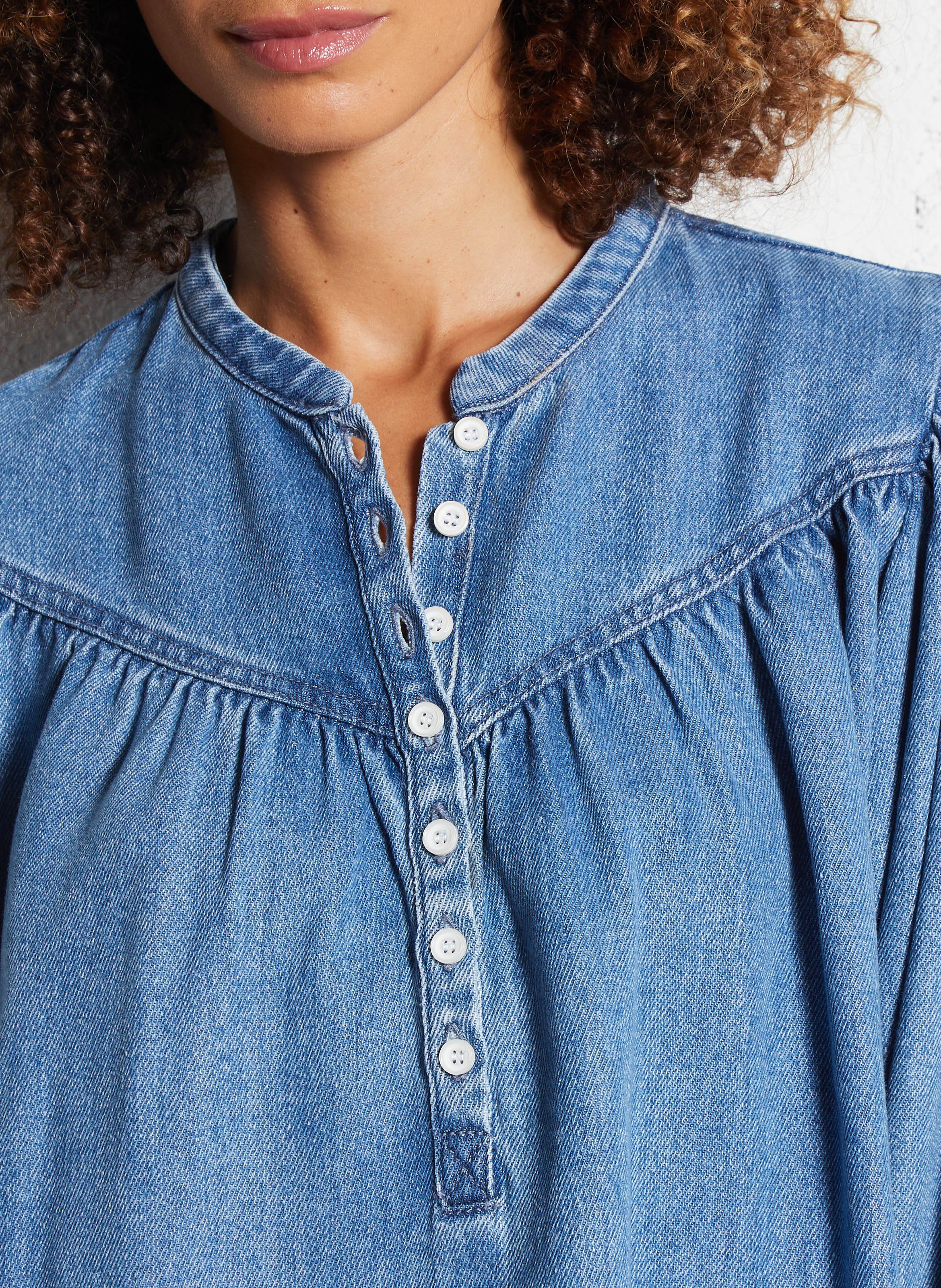 Round neck buttoned denim blouse DES PETITS HAUTS Blue