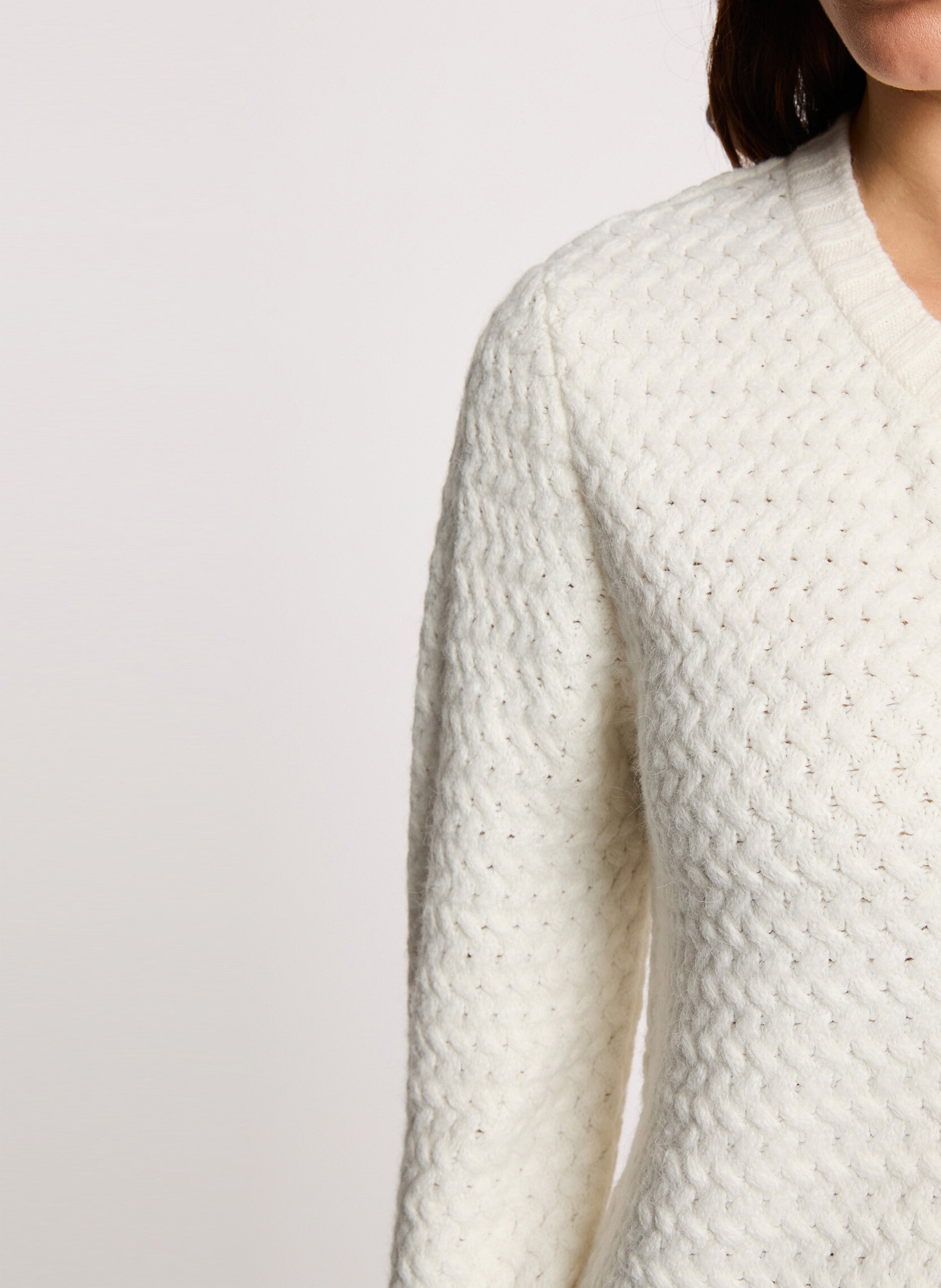 Cardigan mit geradem Schnitt, rundem Ausschnitt und Knopfleiste MORGAN Weiss