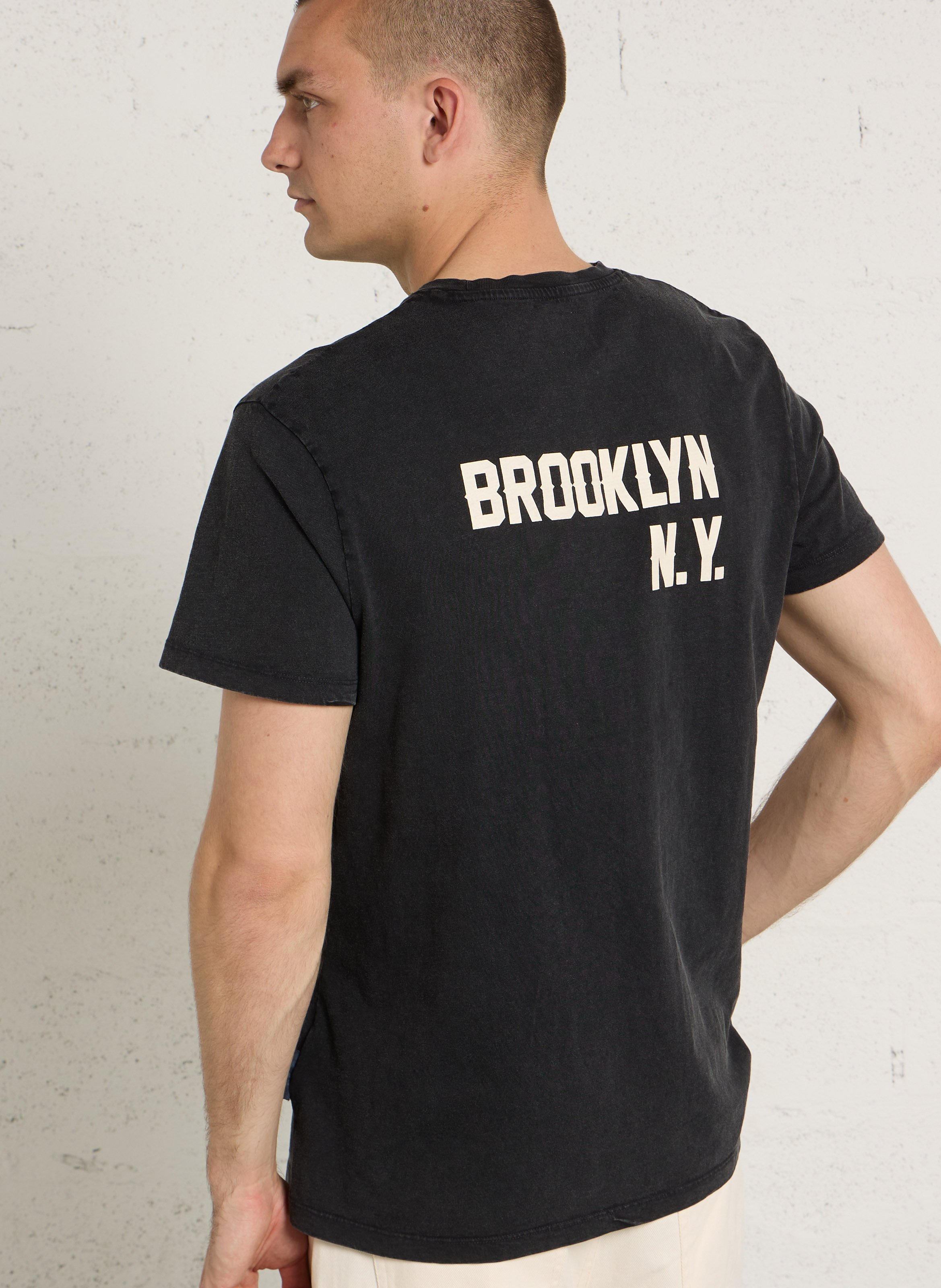Straight round neck embroidered t-shirt SCHOTT Black