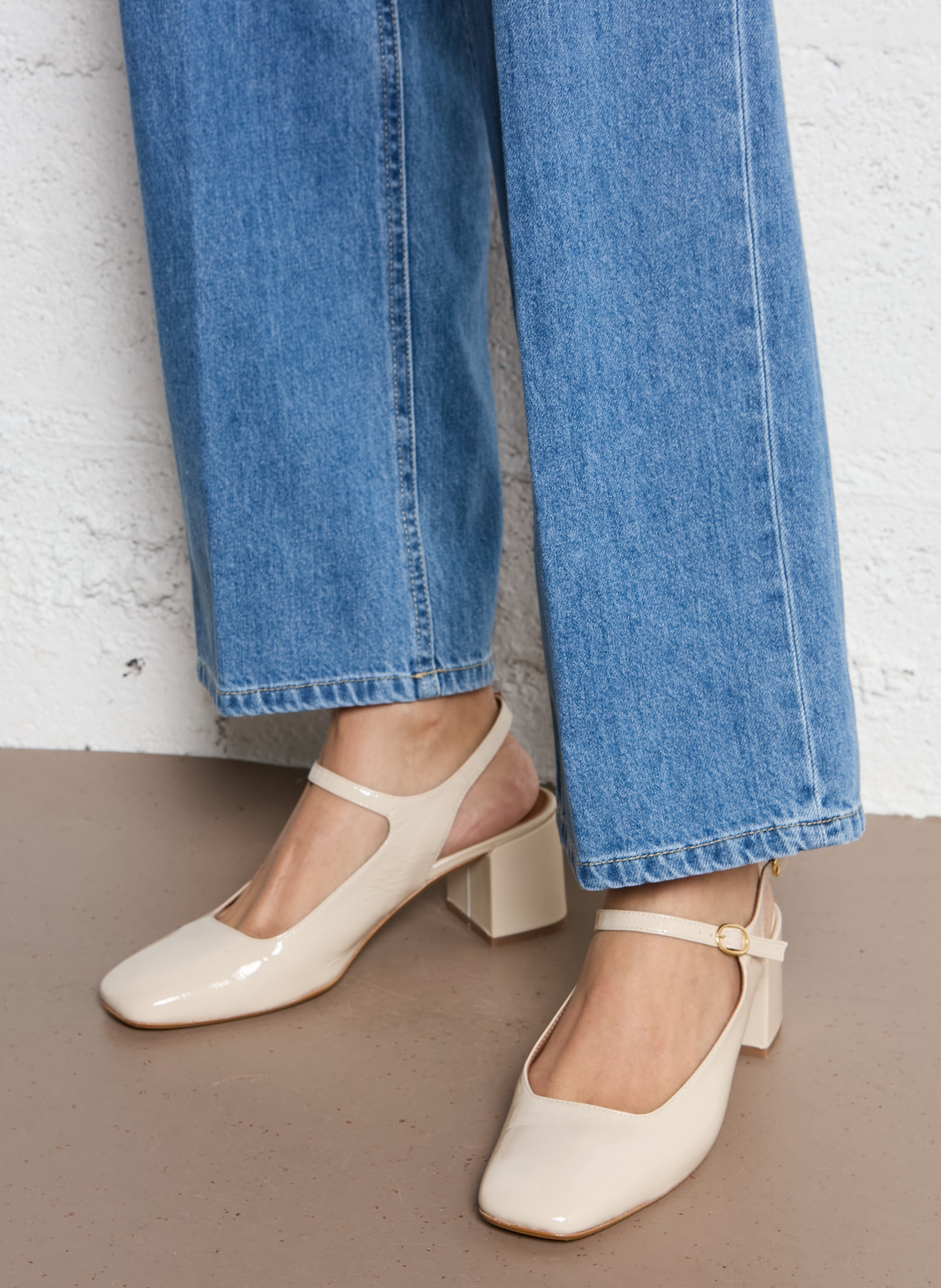 Babies à talon en cuir verni MELLOW YELLOW Beige