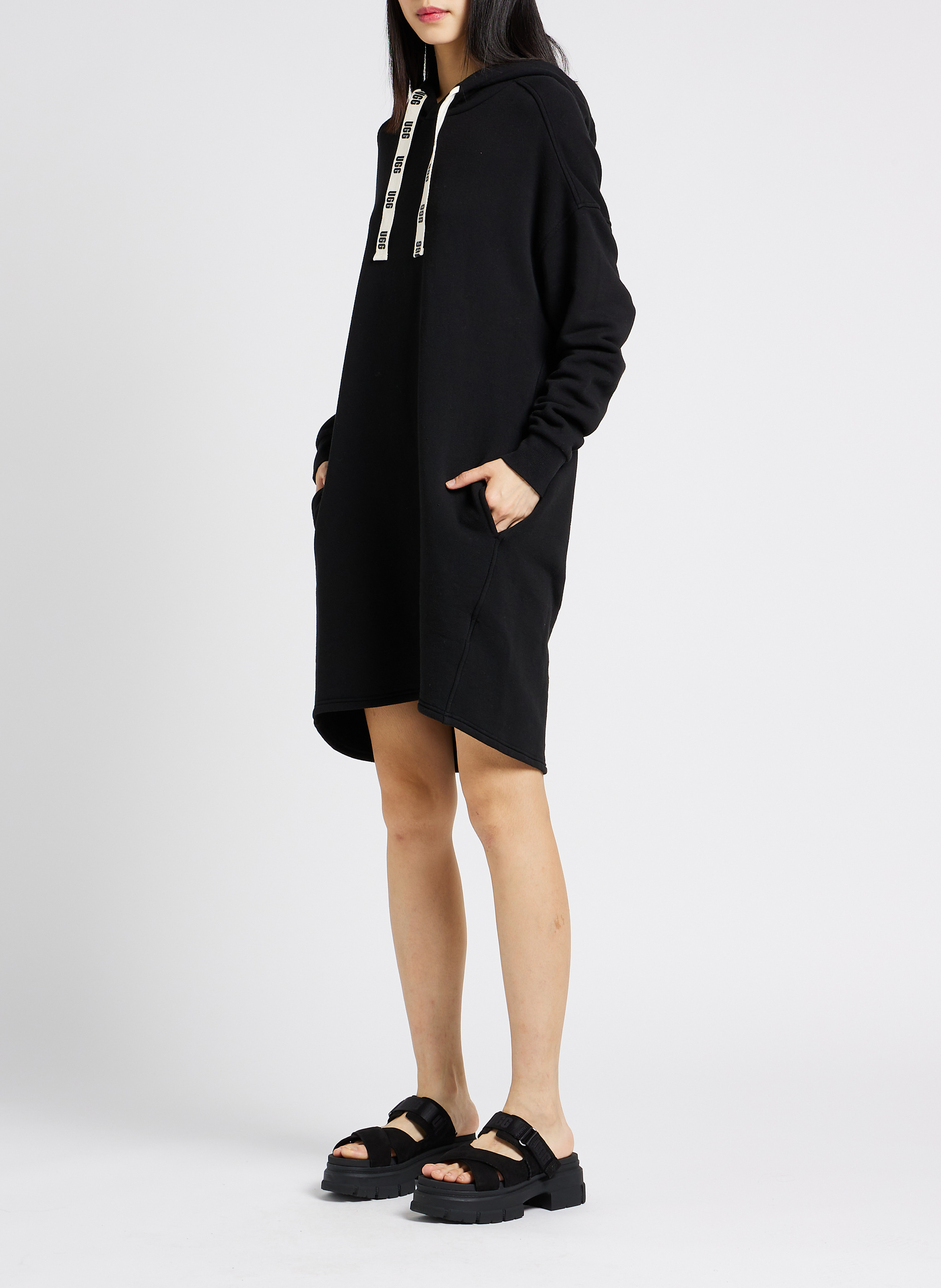 Heeled leather sandals UGG Black