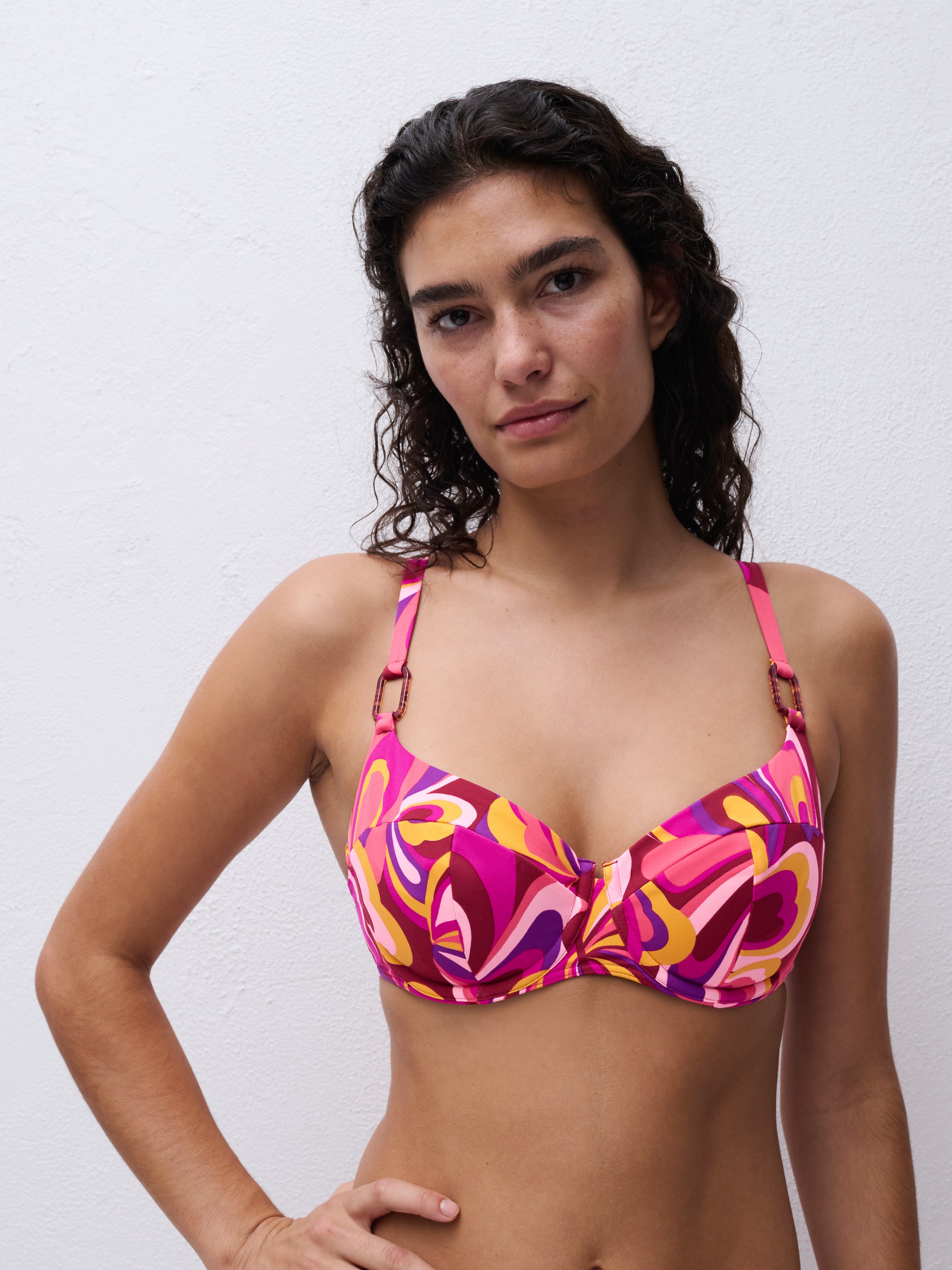 Underwired balconette bikini top CHANTELLE Red