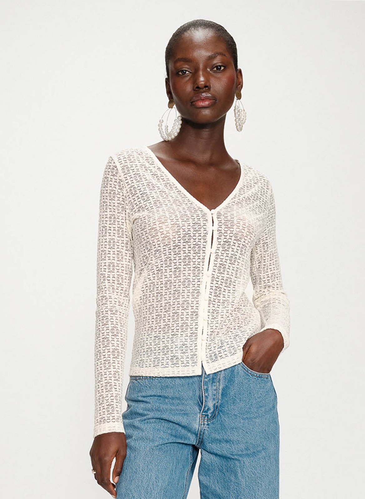 Aansluitend T-shirt met V-hals van kant. GRACE ET MILA