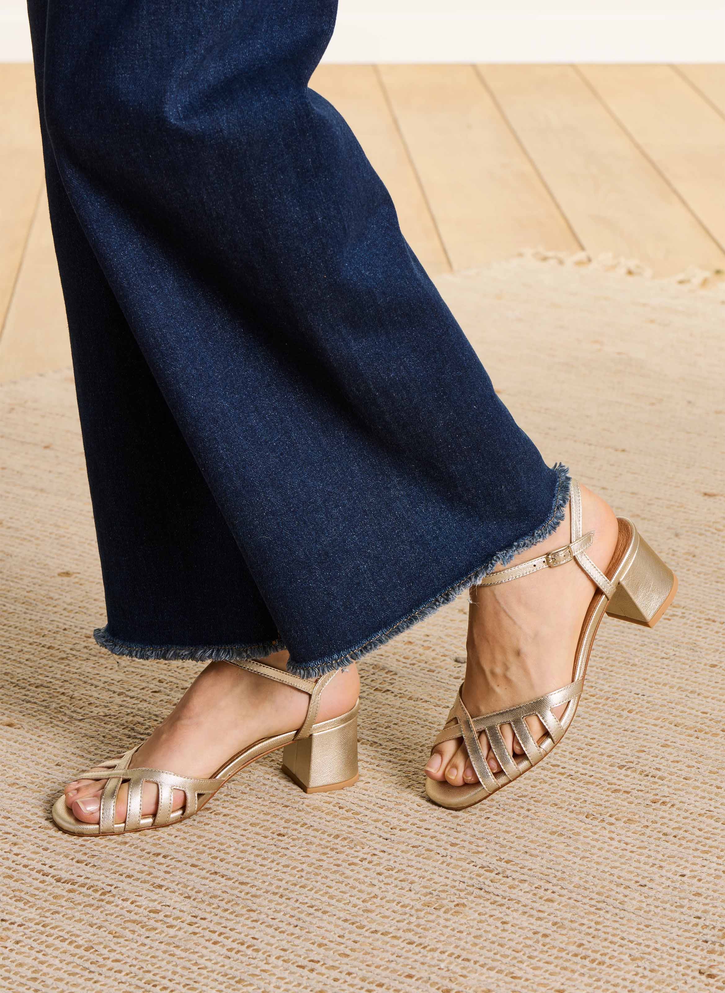 Sandales à talon en cuir LA FEE MARABOUTEE Jaune