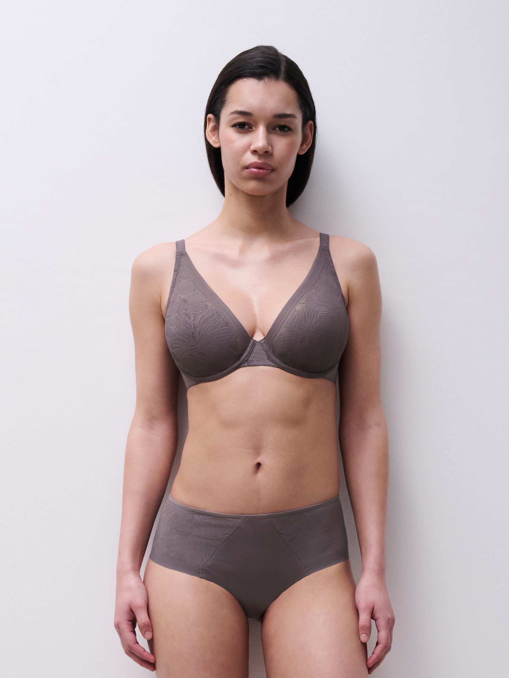Plunging spacer bra in lace CHANTELLE Brown