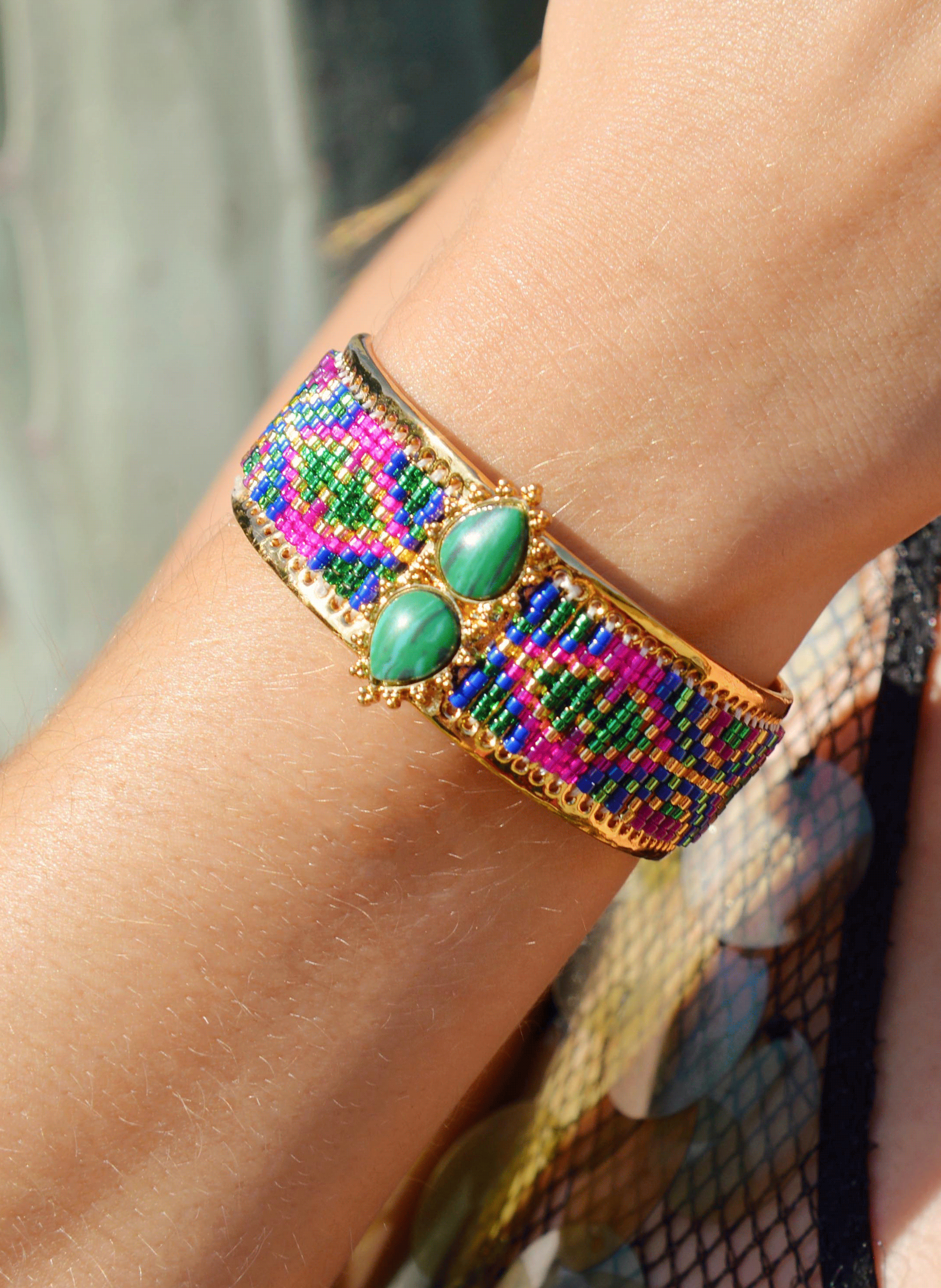 Bangle bracelet with woven beads HIPANEMA Green