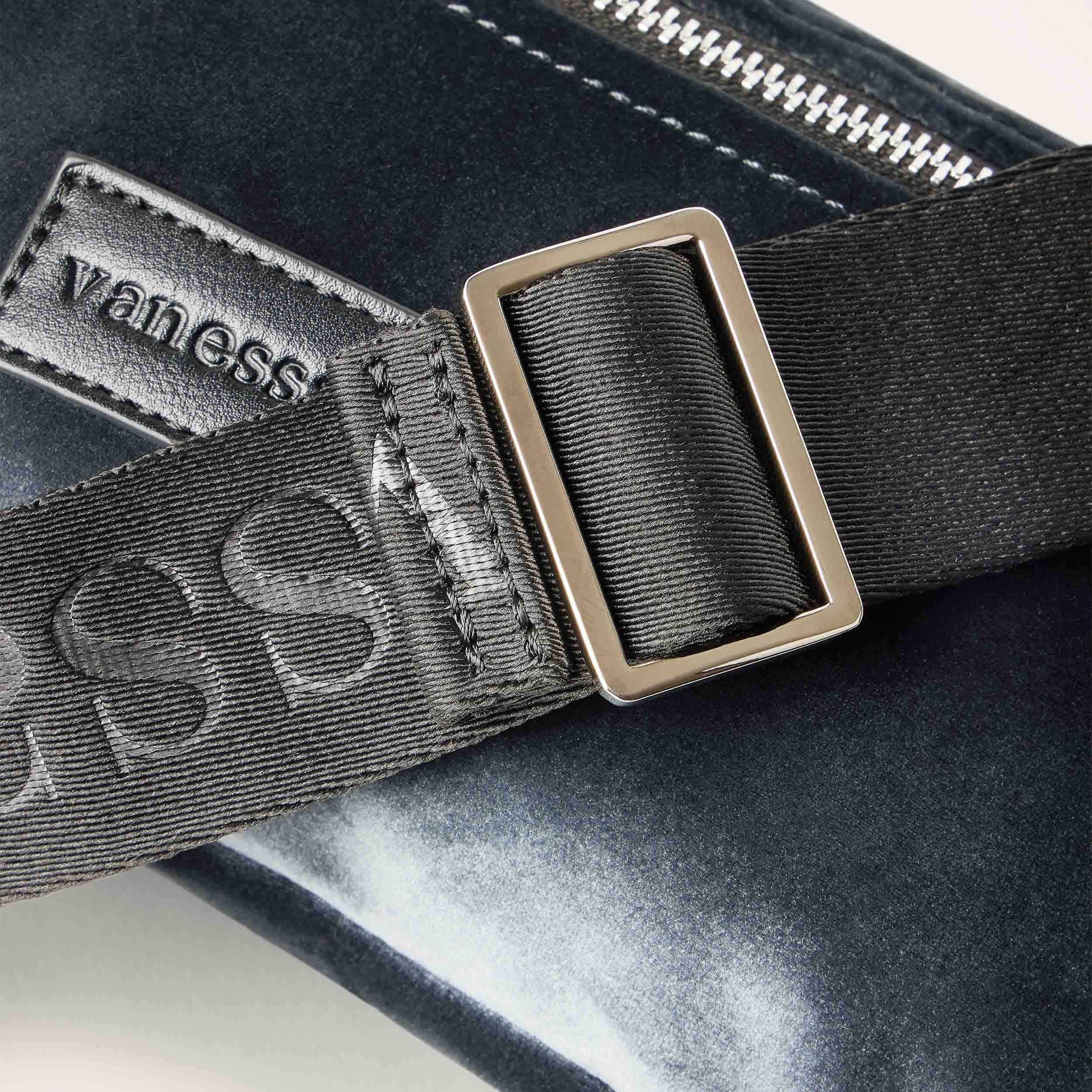 Sac banane en velours VANESSA WU Bleu