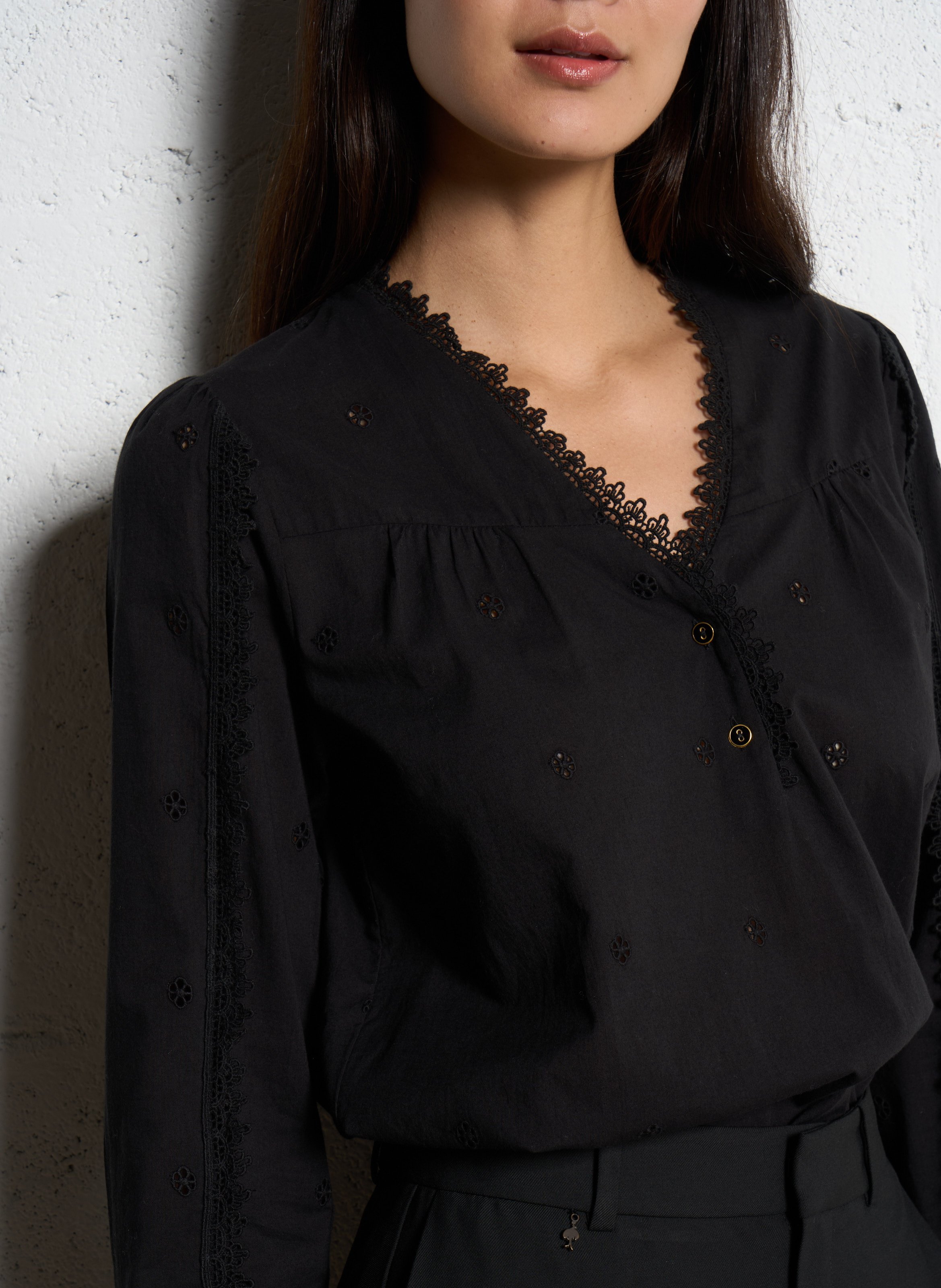 Blouse met V-hals en rechte snit met borduursels ONE STEP Zwart