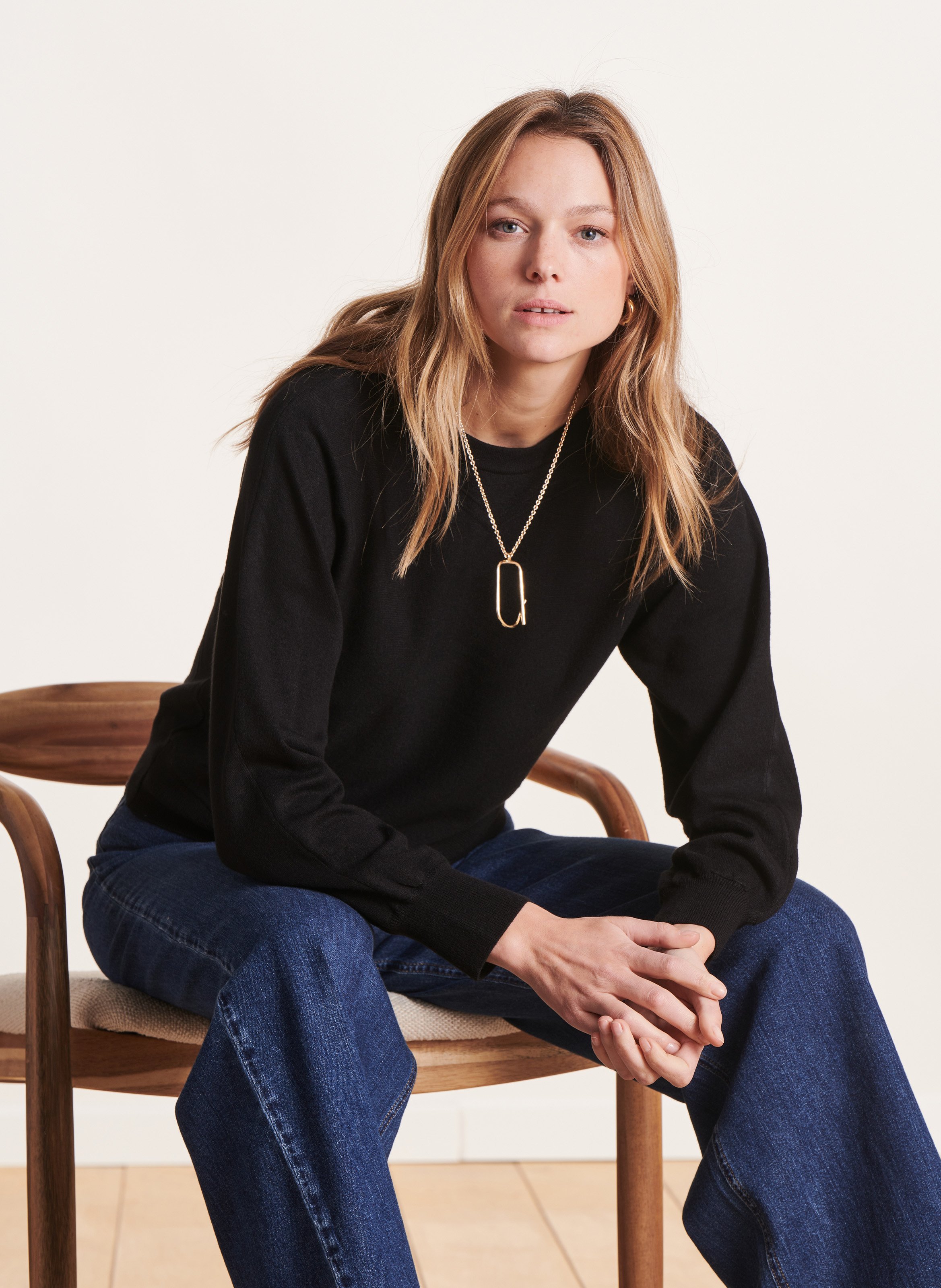 Straight knitted round-neck sweater LA FEE MARABOUTEE Black