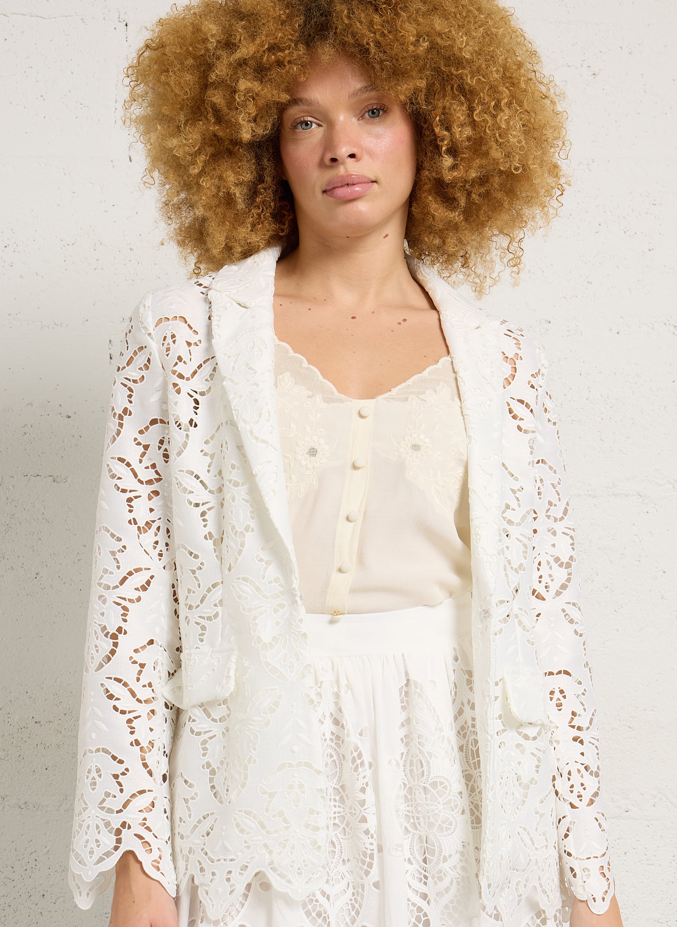 Tailored collar jacket in English embroidery BERENICE White