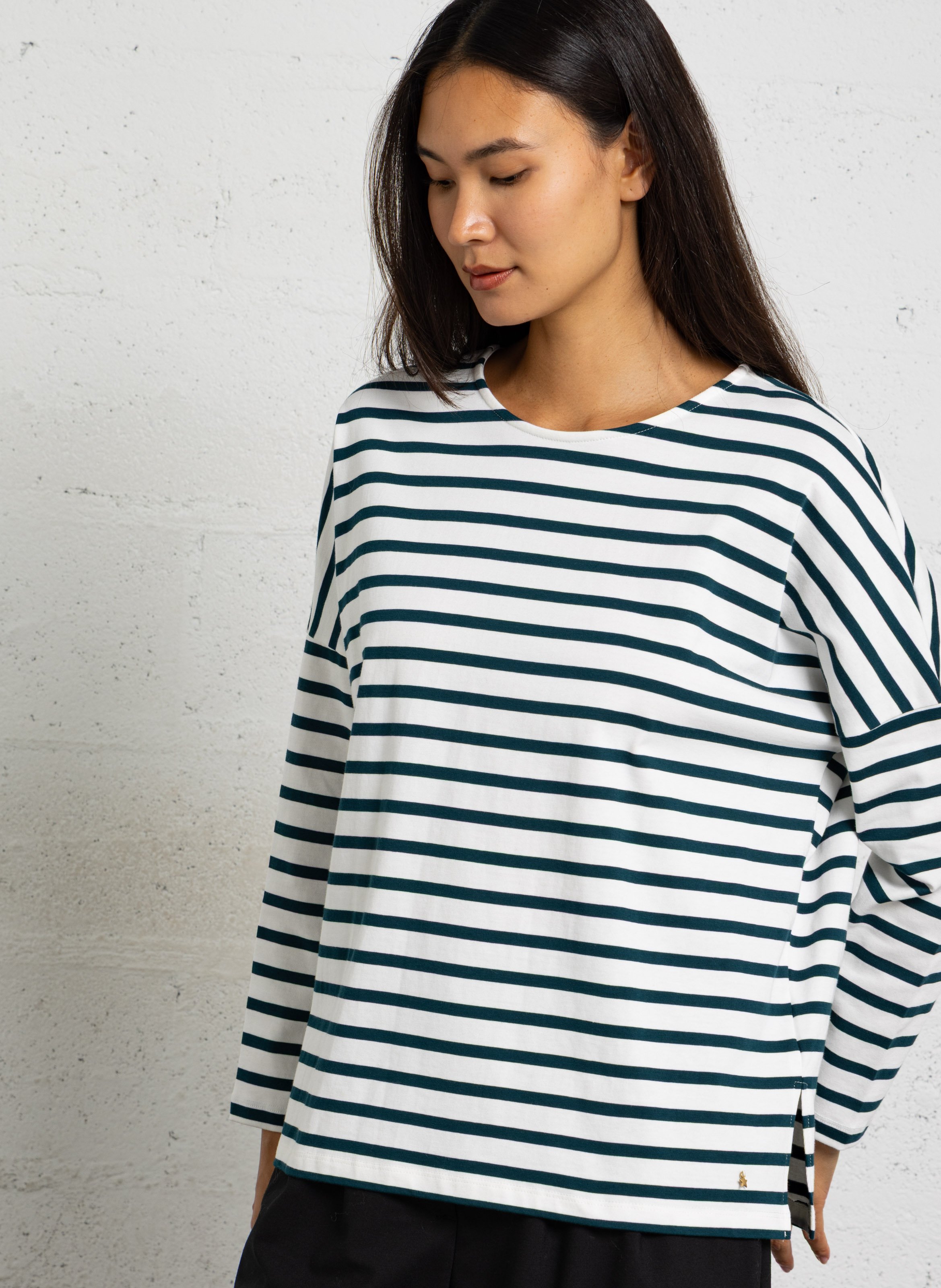 Oversize Rundhals-T-Shirt aus gestreifter Baumwolle DES PETITS HAUTS