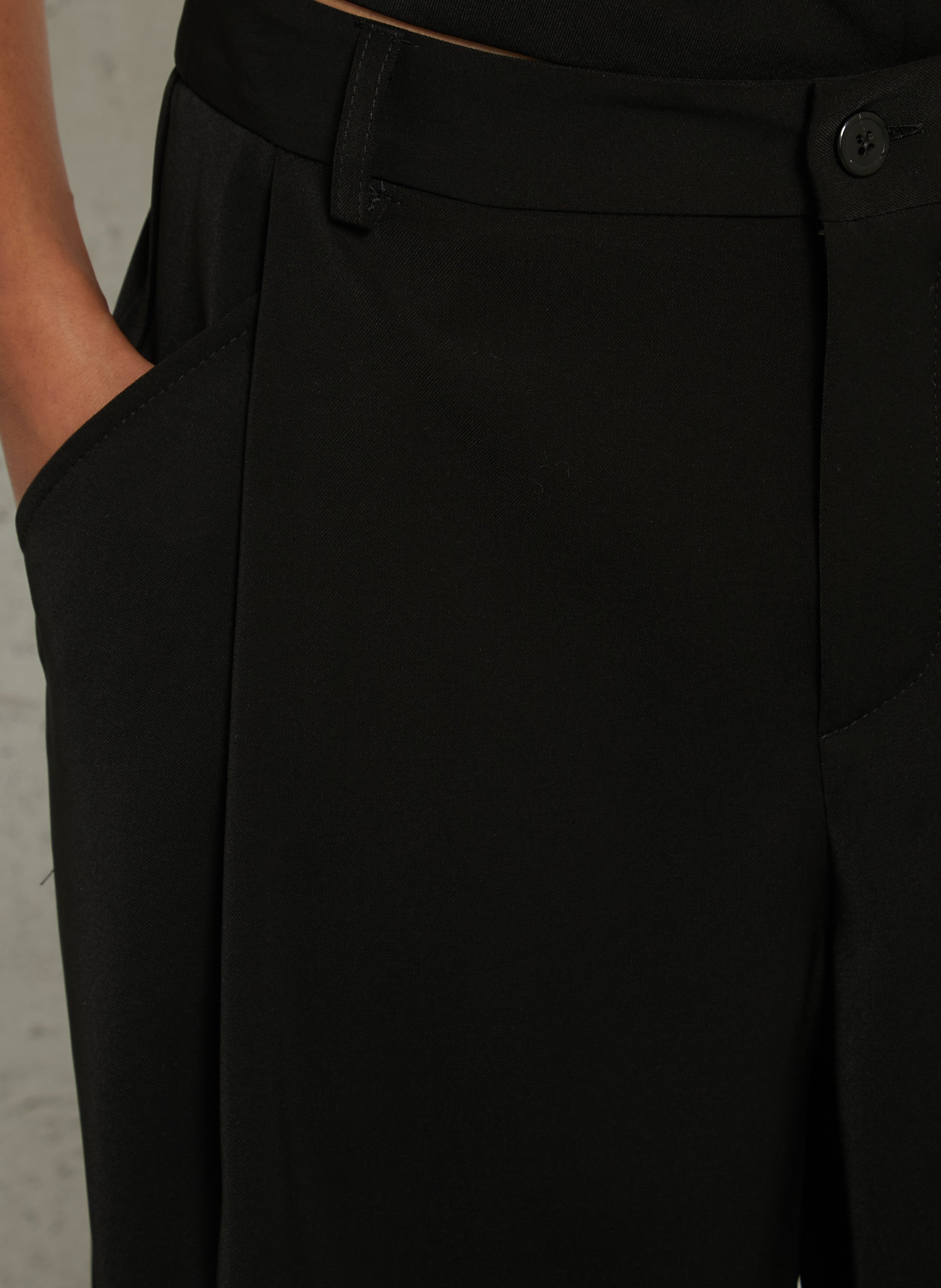 Balloon pleated trousers PLEASE Black