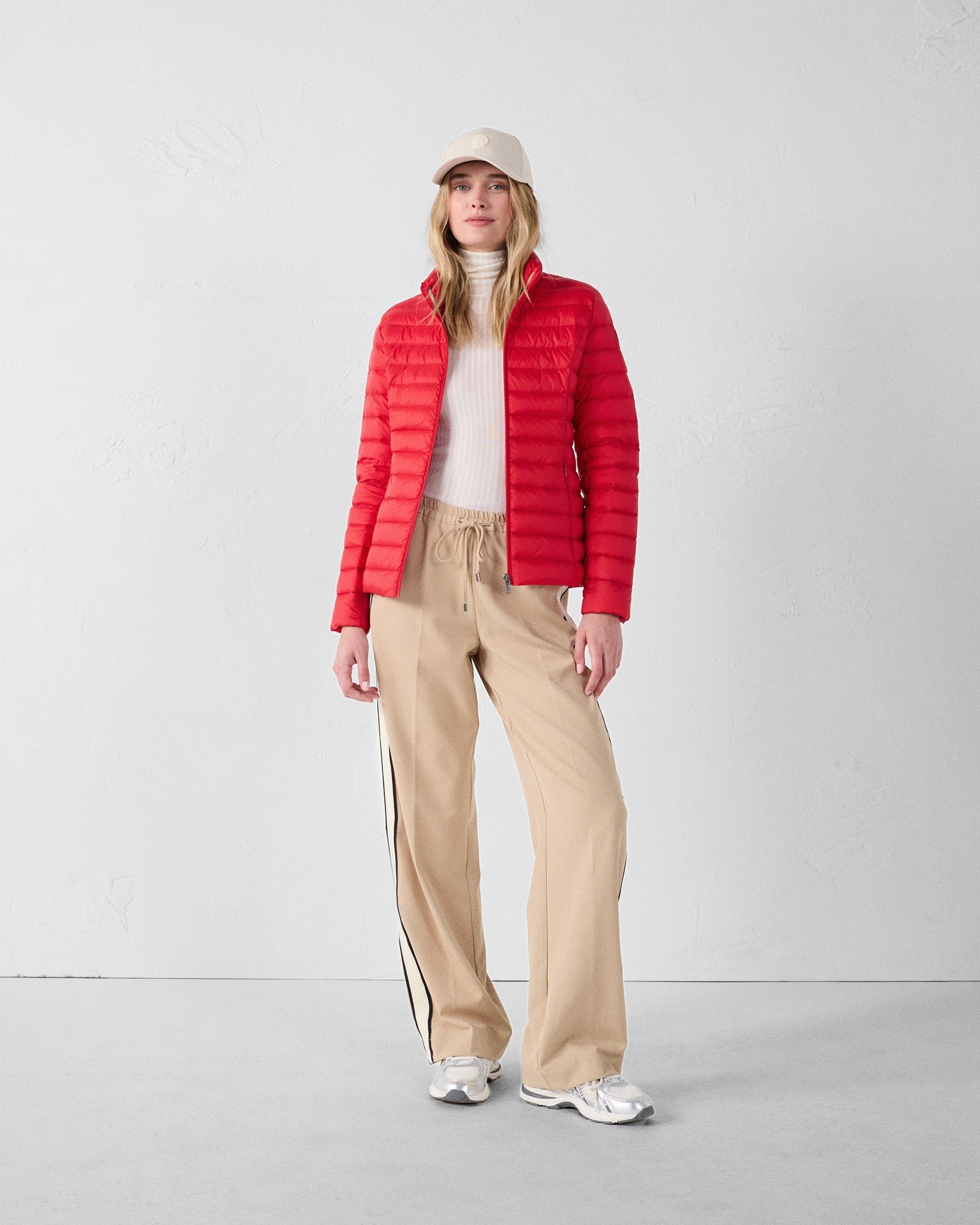 Lightweight down jacket JOTT Red