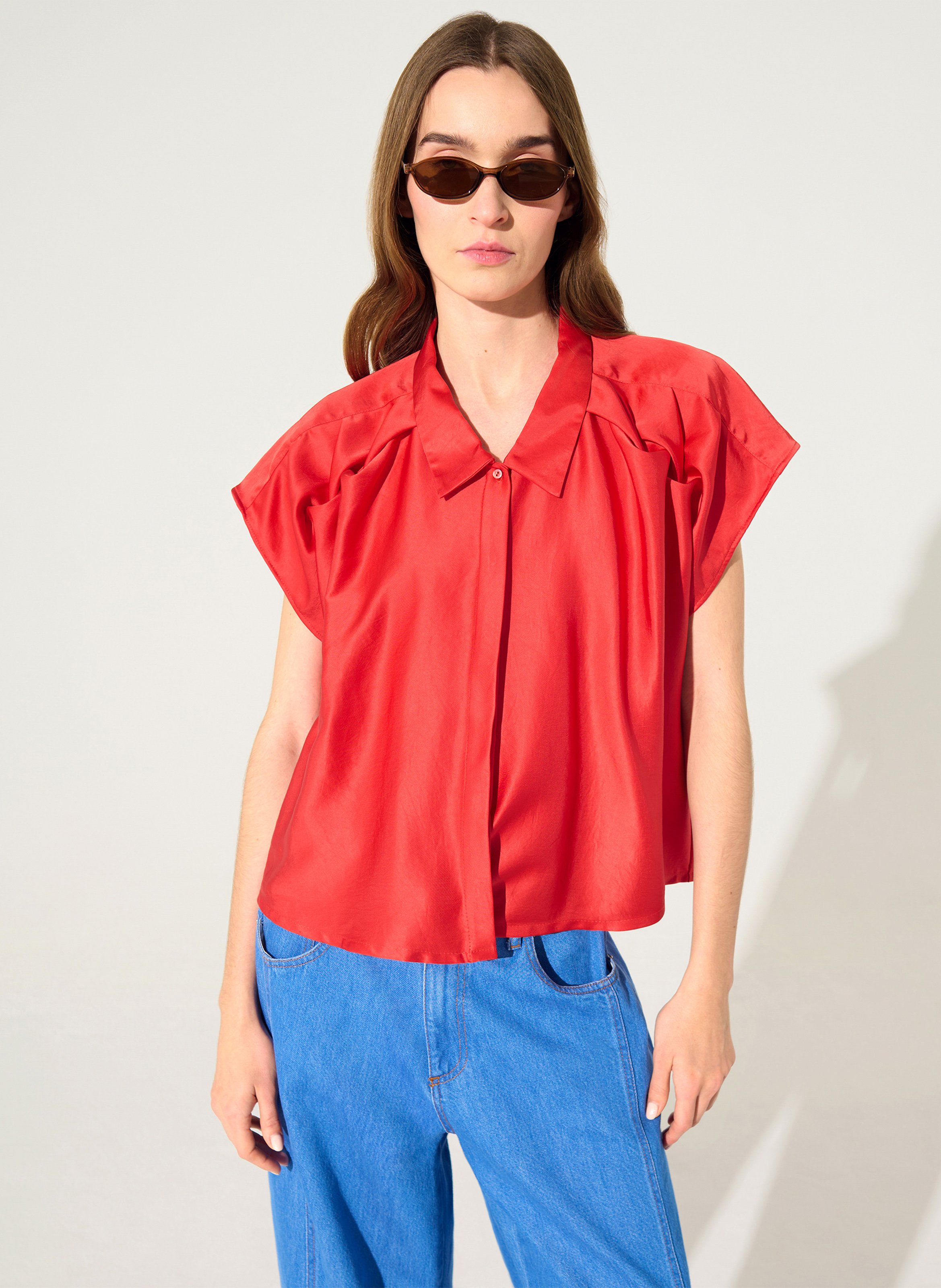 Classic-collar pleated shirt COTELAC Red