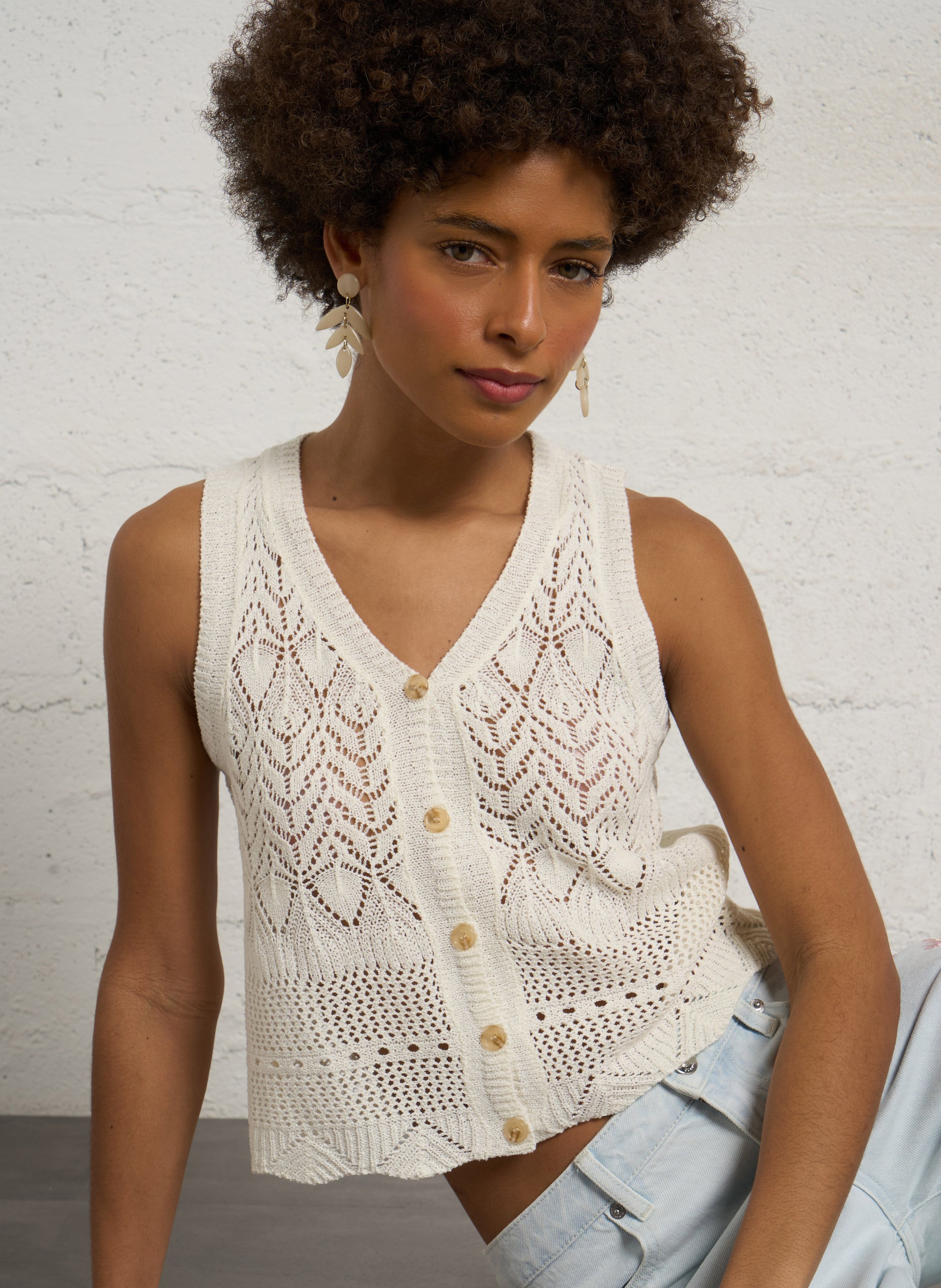 Top sans manches col V en crochet SEE U SOON