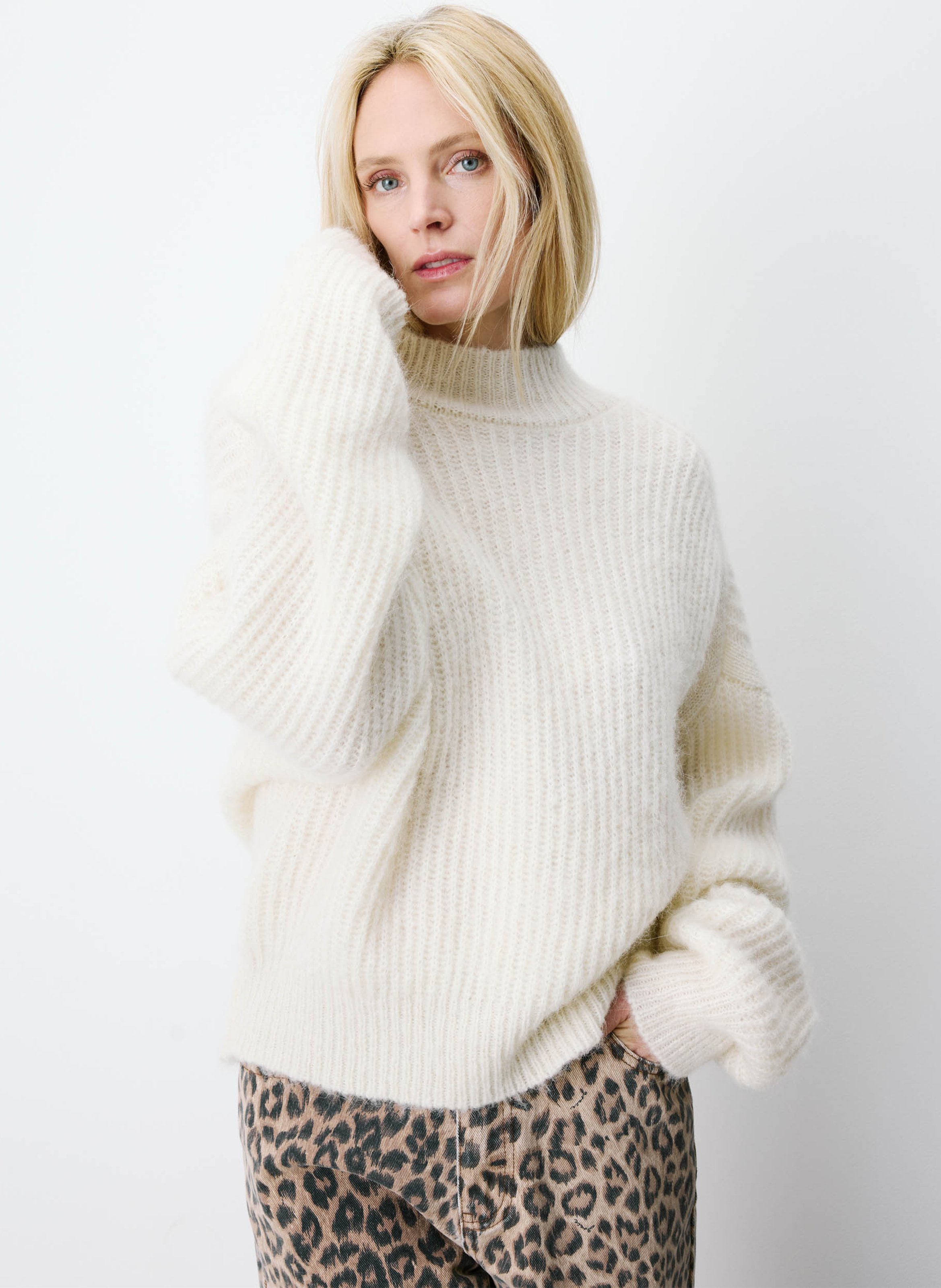 Pull droit col cheminé en laine mélangée GRACE ET MILA Blanc