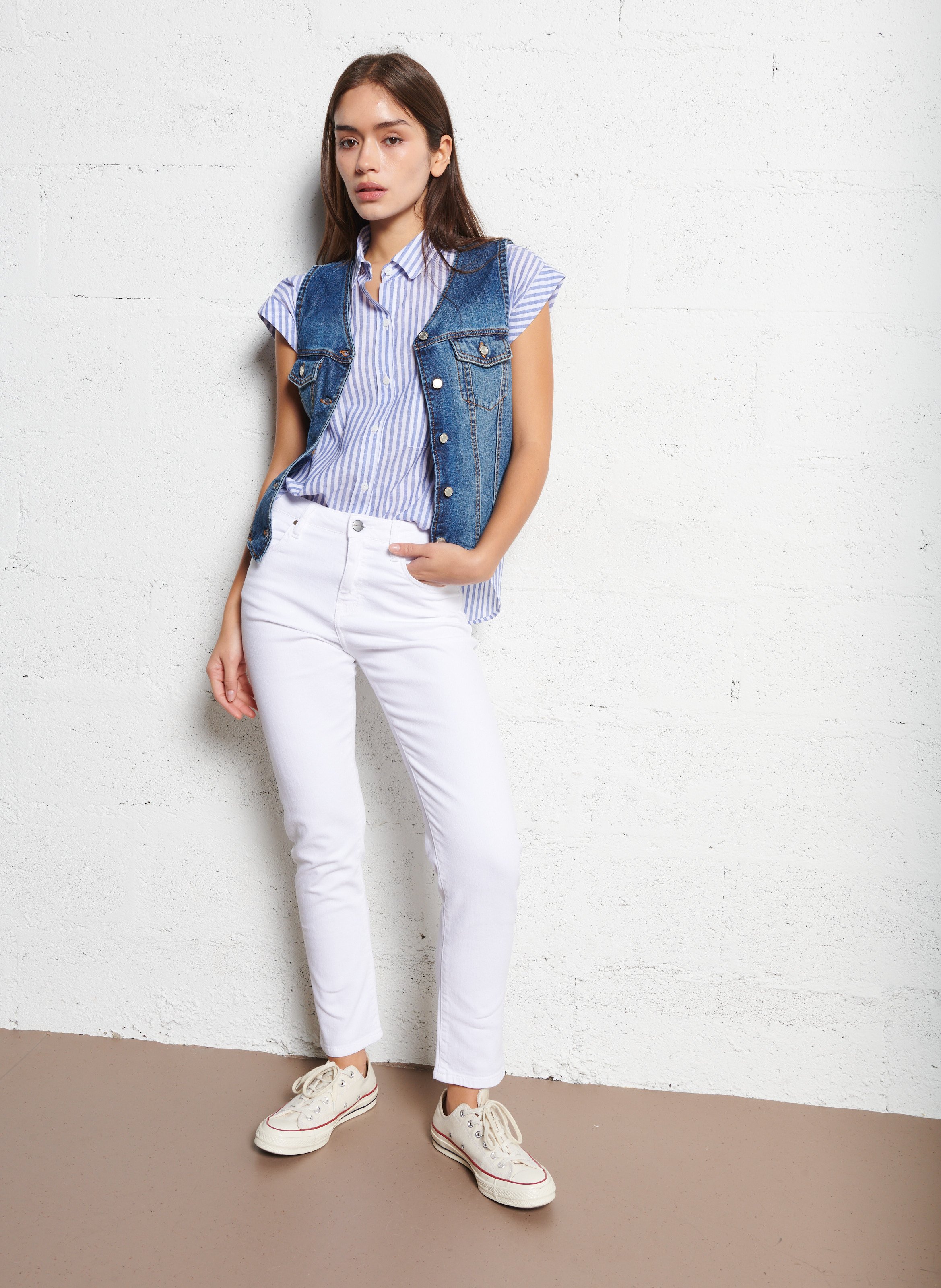 Ärmelloses Jeanshemd mit klassischem Kragen Blau