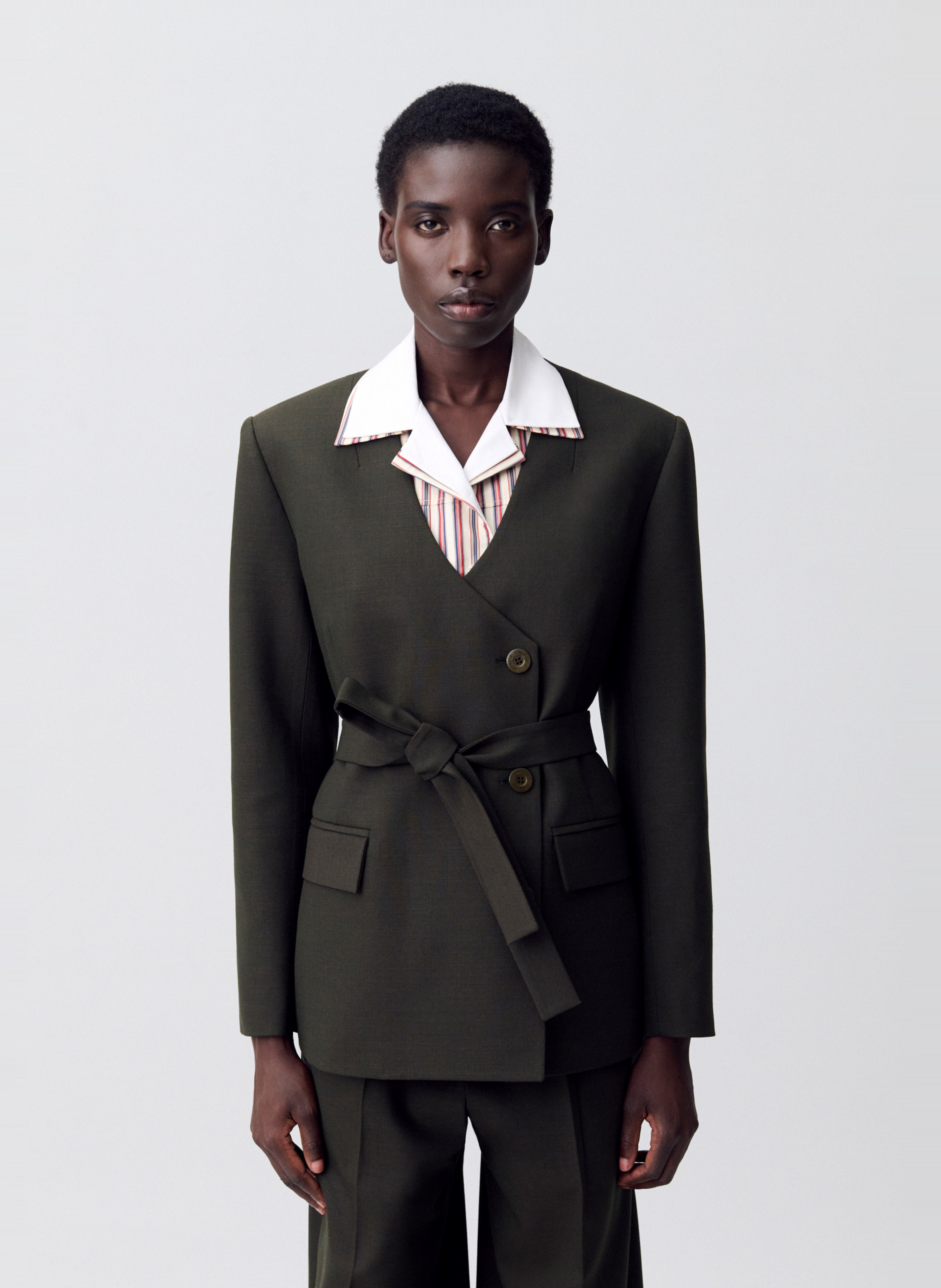 Veste tailleur cintrée unie en laine mélangée CLAUDIE PIERLOT Kaki