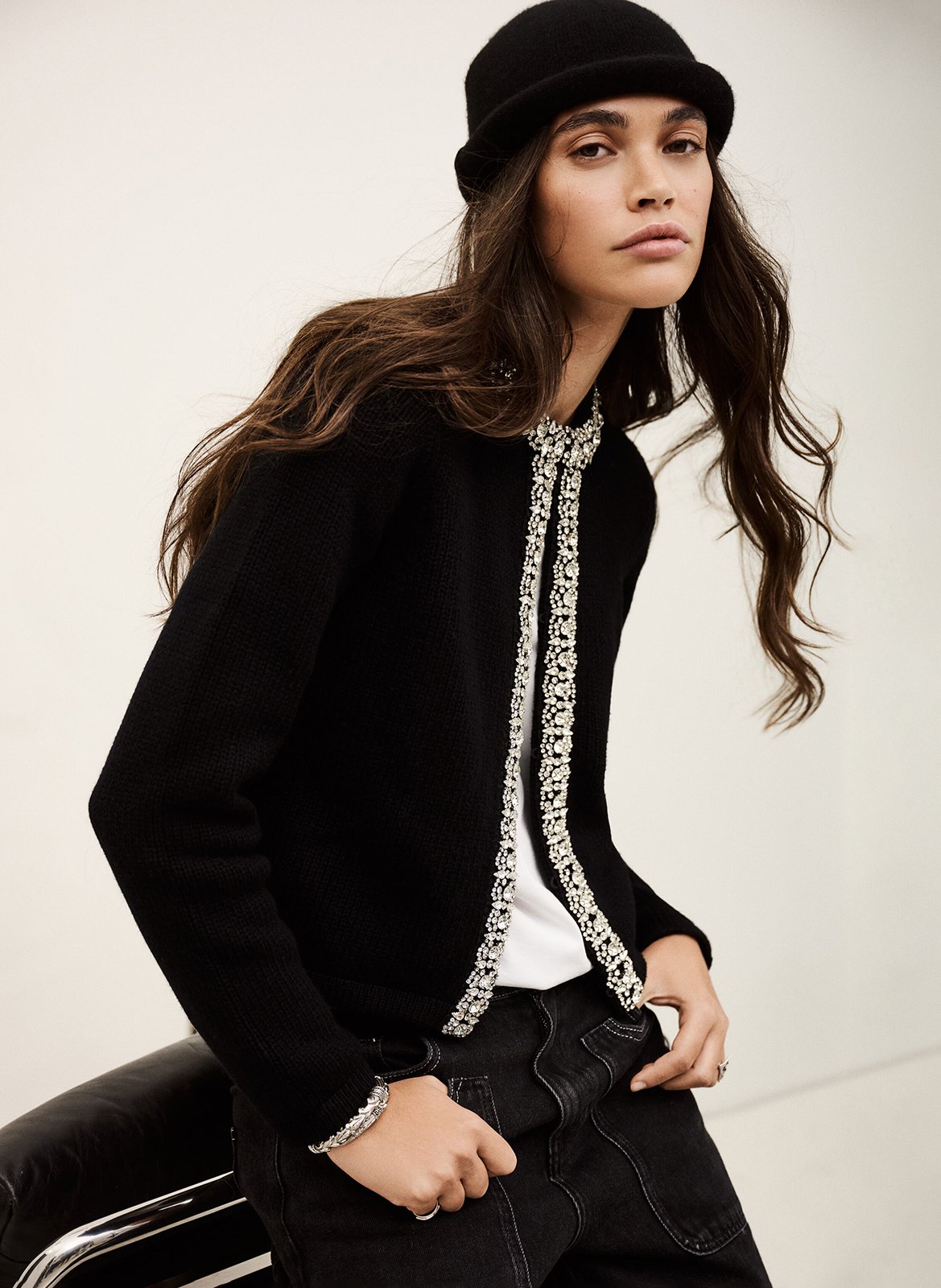 Recht vest met strass in effen breisel. BA&SH Zwart