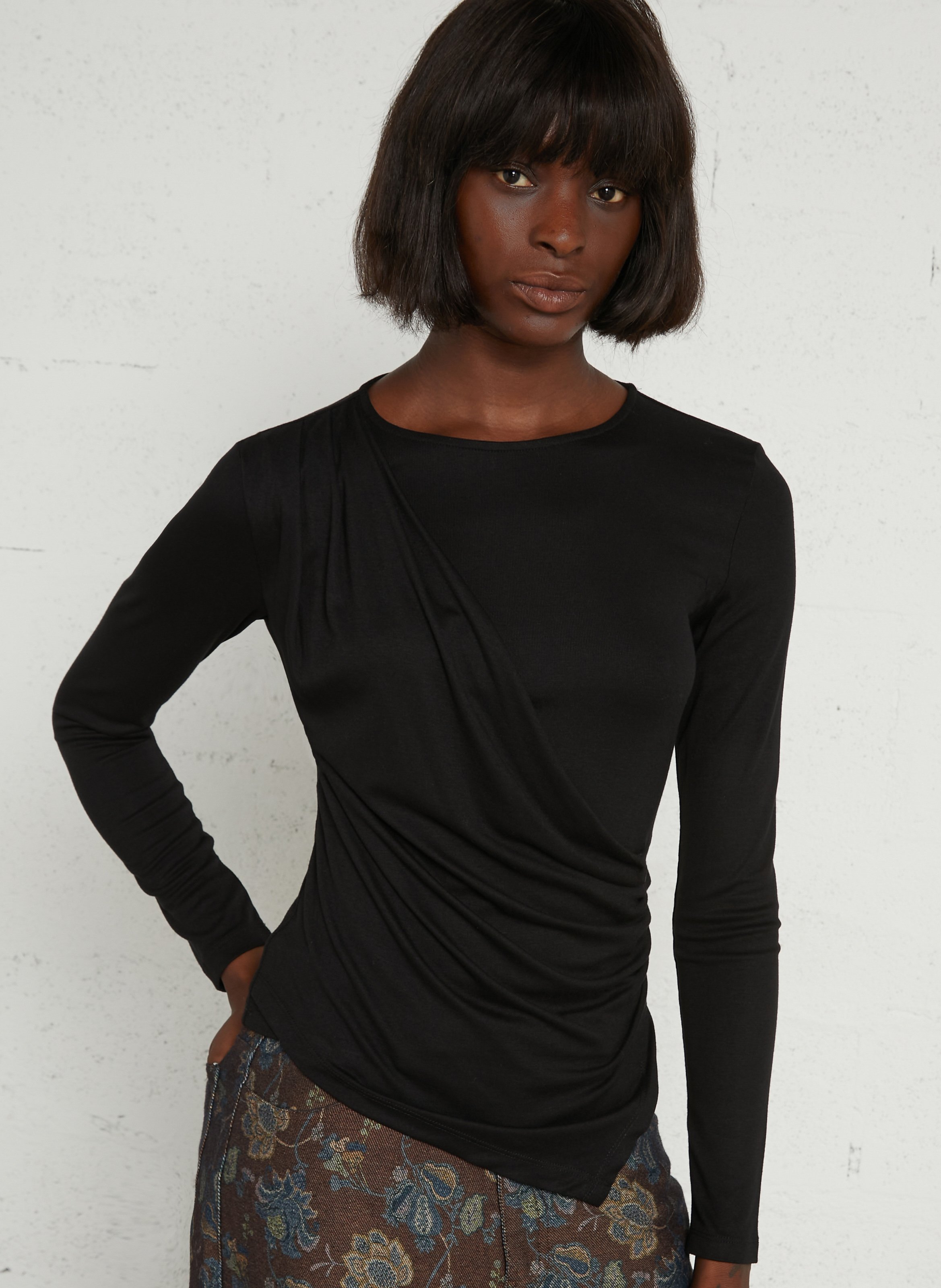 Aansluitend T-shirt met ronde hals SUNCOO Zwart