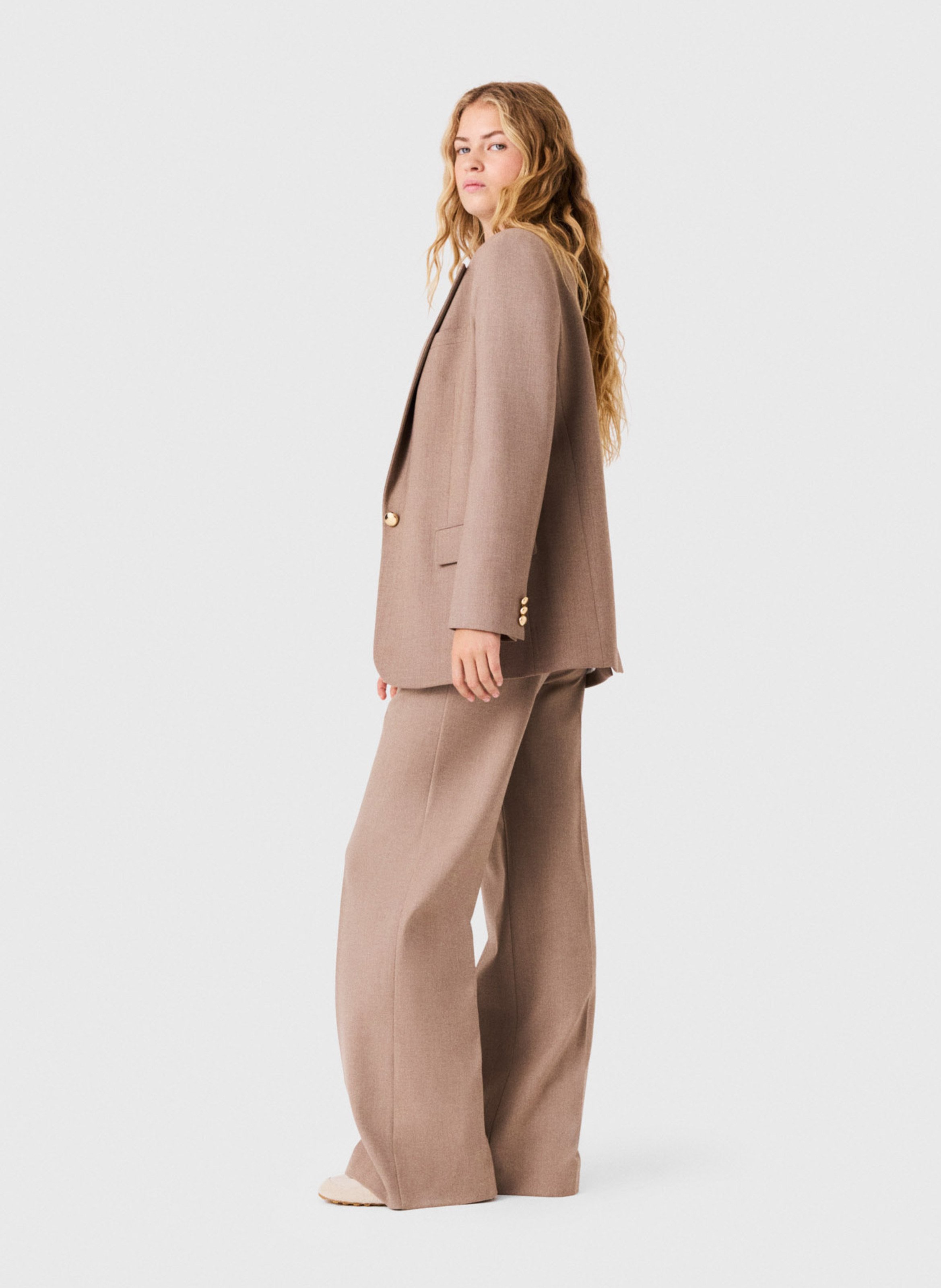Klassieke recht gesneden blazer met kraag MAJE Beige