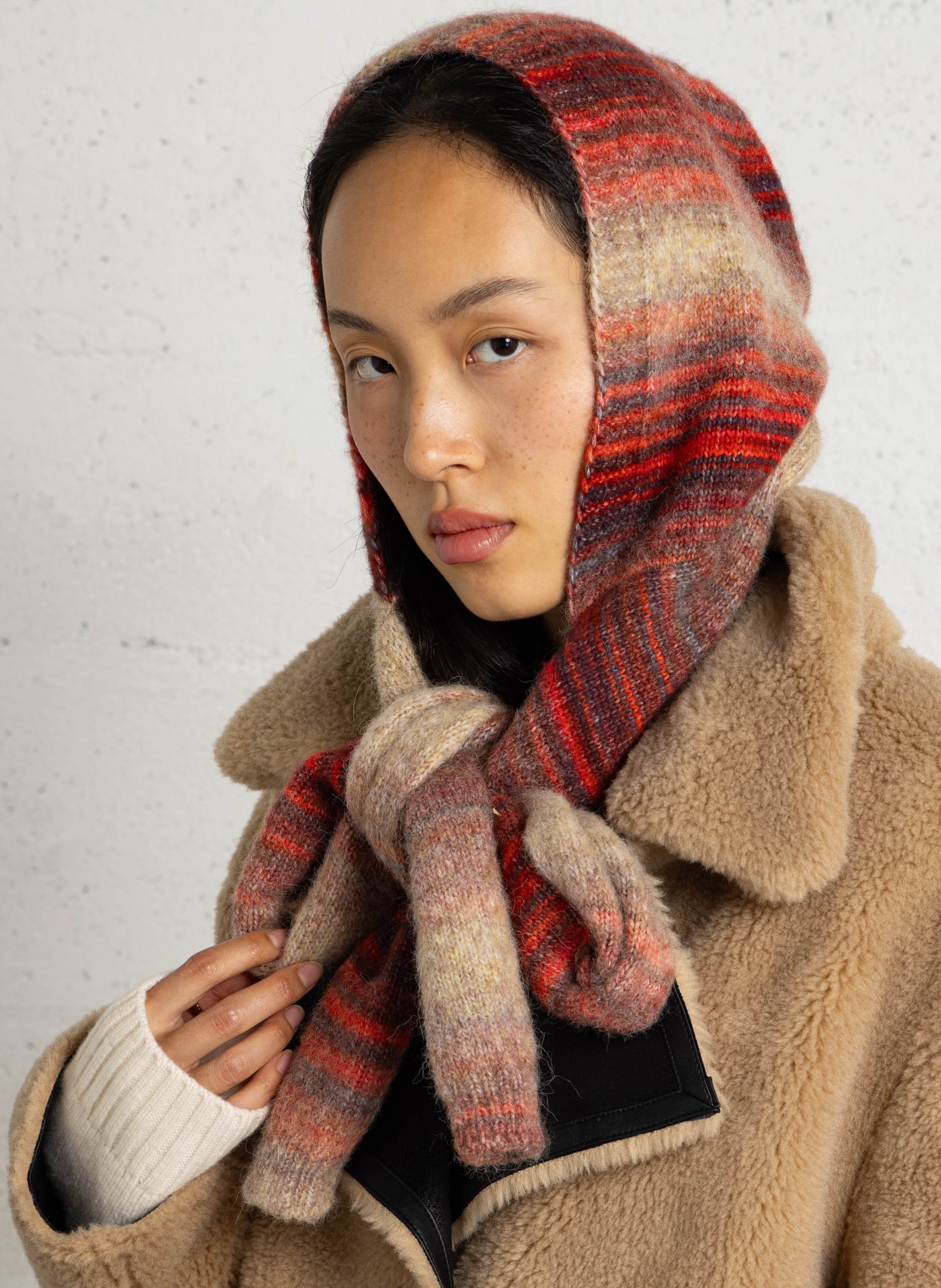 Gestreifter Kapuzenschal aus Wollmischung LEON & HARPER Beige