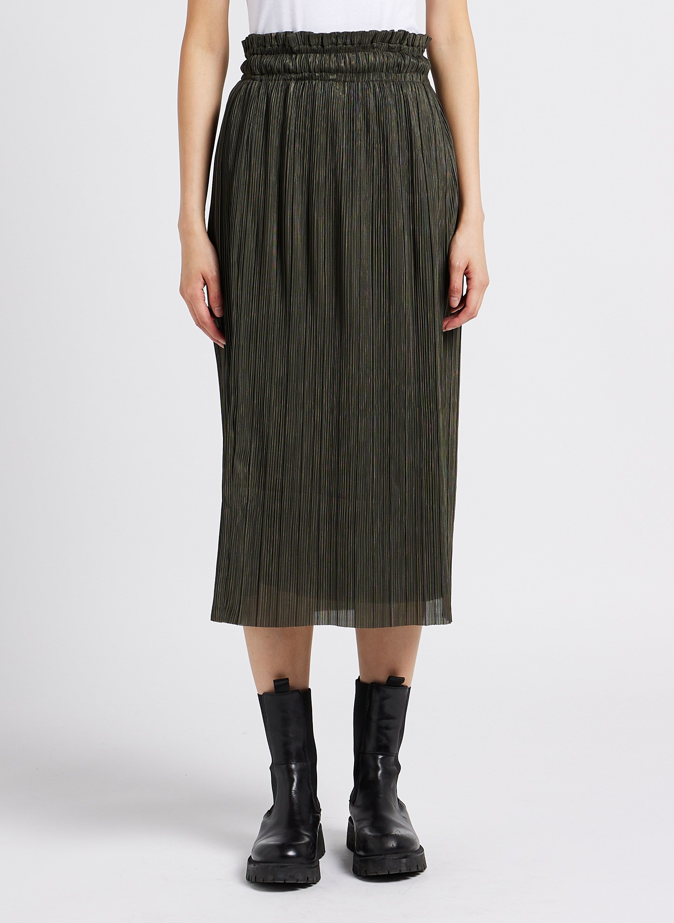 Short green clearance pleated skirt