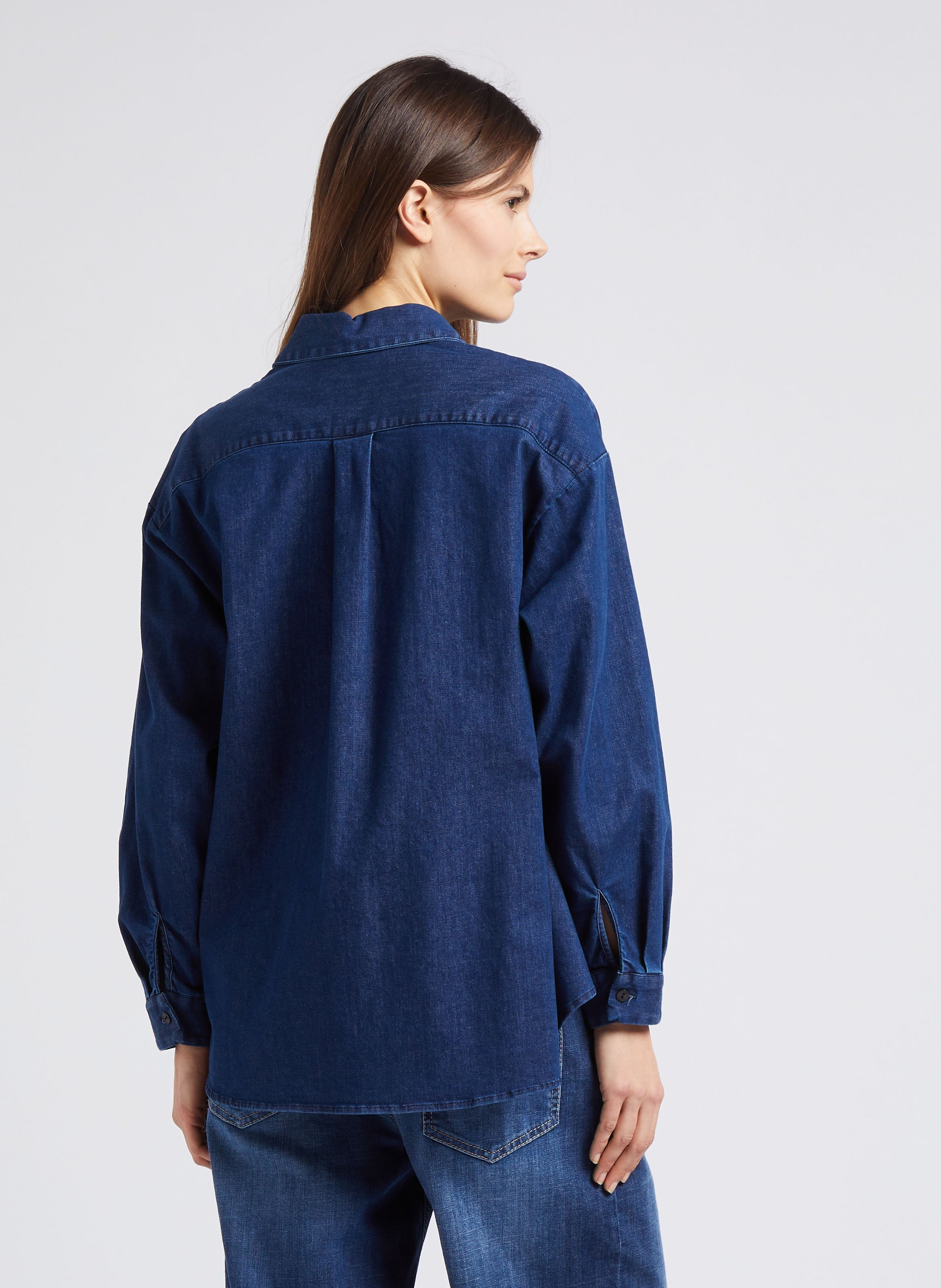 Ruimvallend spijkerhemd met klassieke kraag Blauw