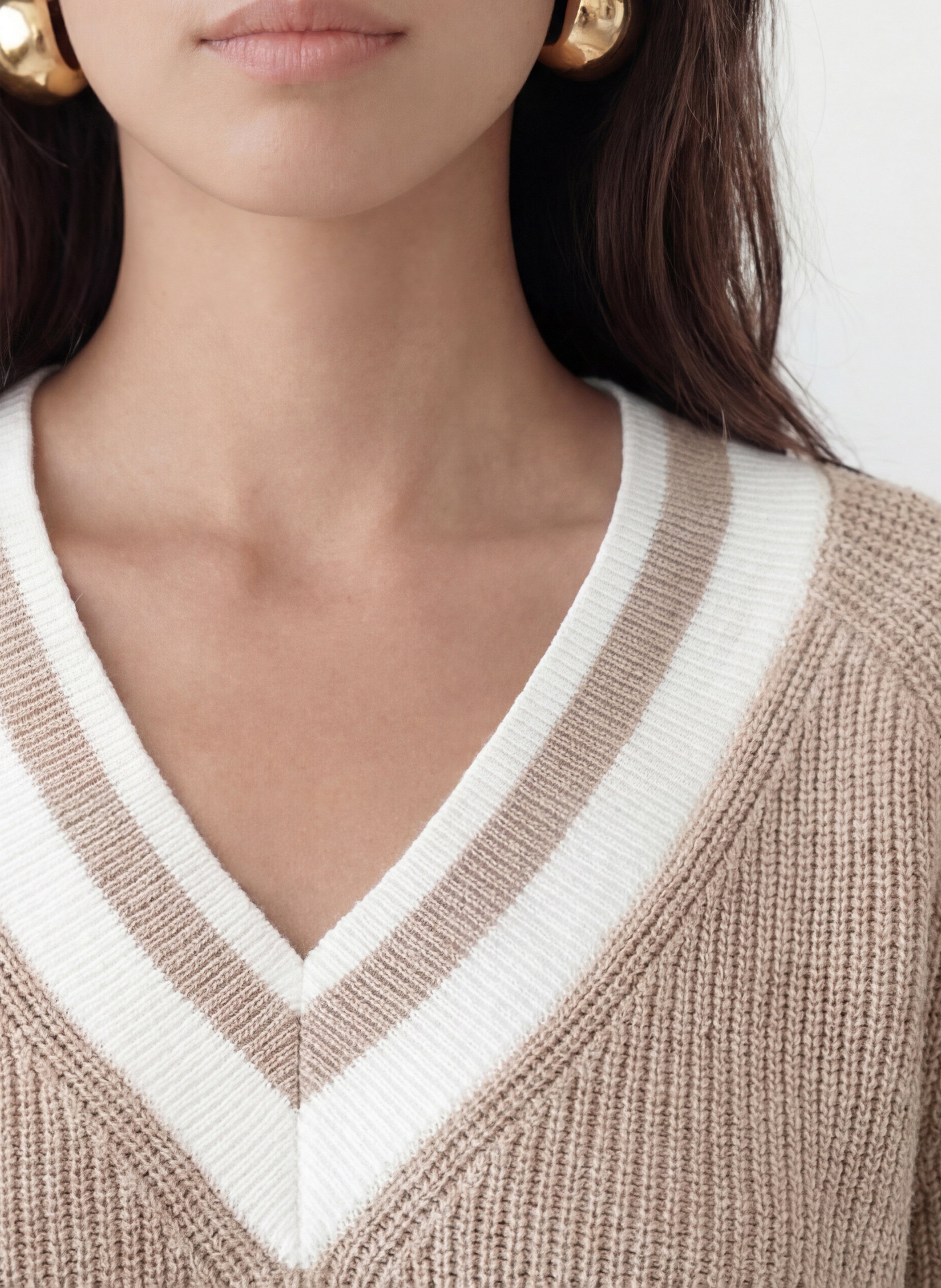 Weiter Strickpullover mit V-Ausschnitt KOOKAI Beige