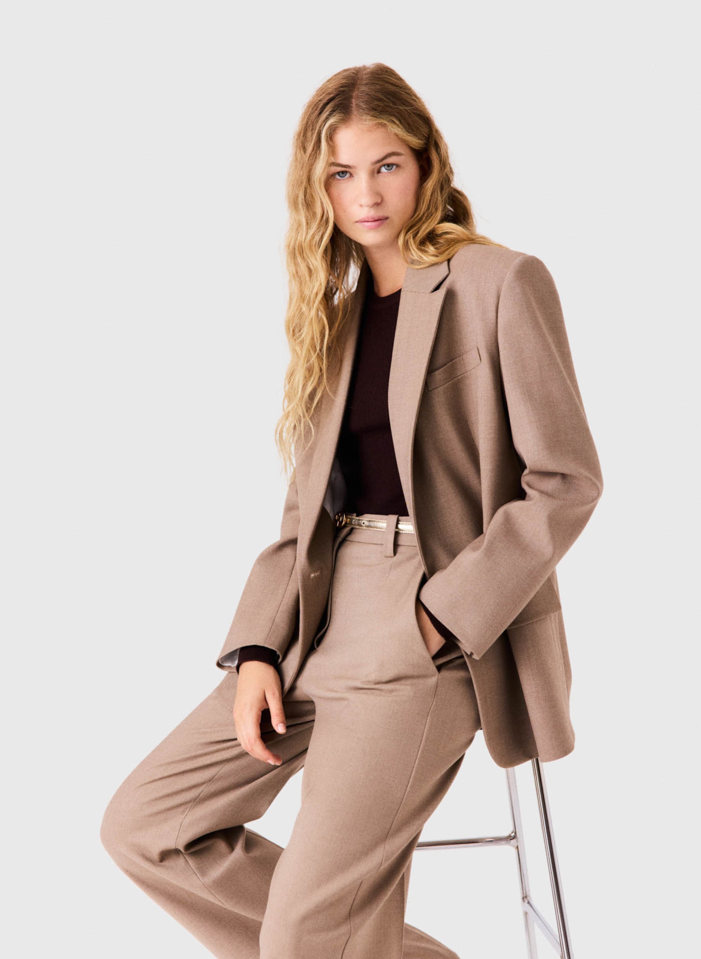 Klassieke recht gesneden blazer met kraag MAJE Beige