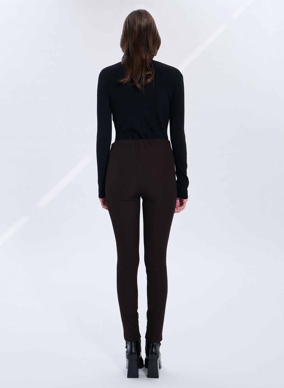 High-waisted solid color skinny pants ZAPA Brown