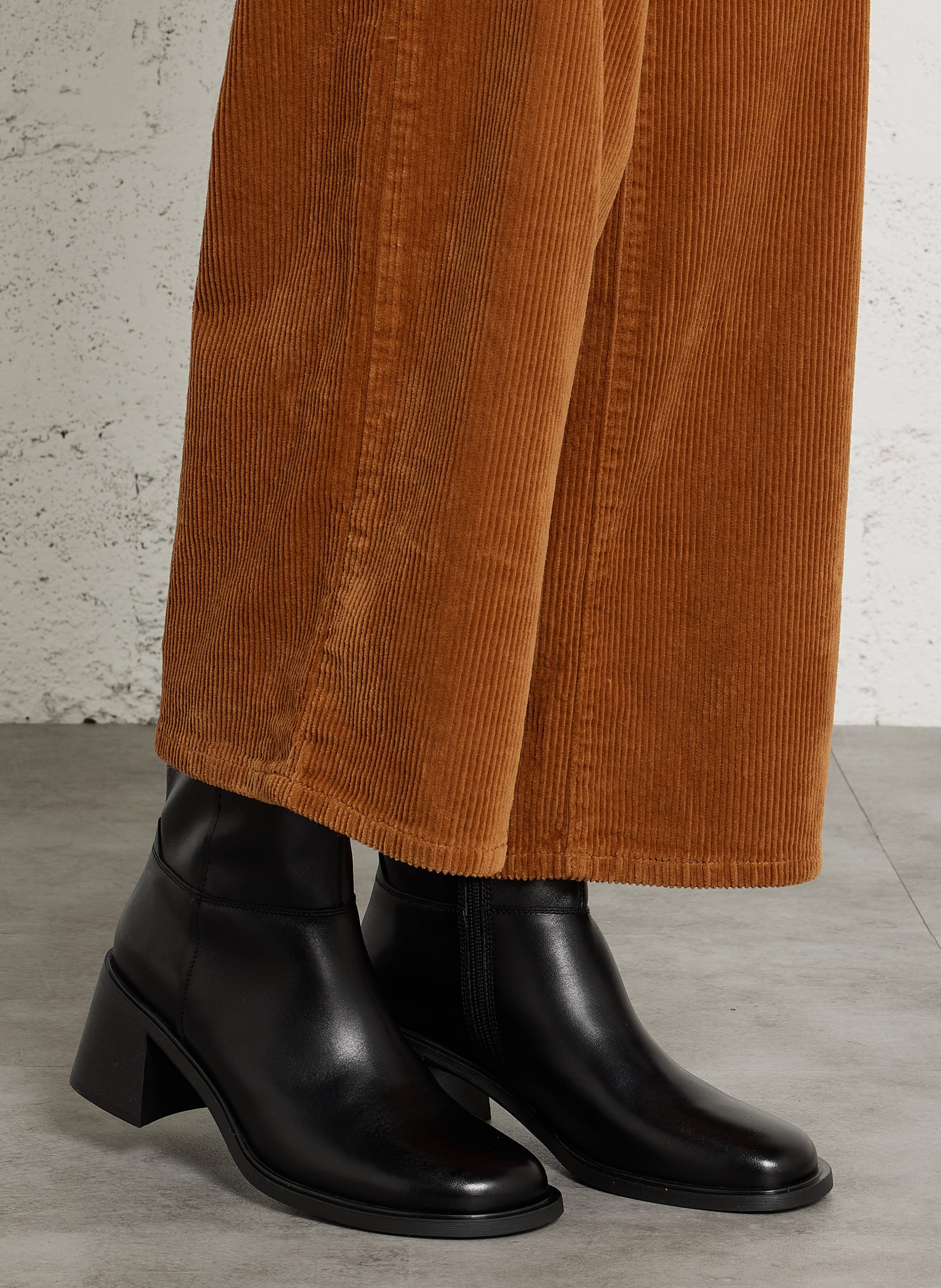 Bottines à bout rond en cuir VAGABOND Noir