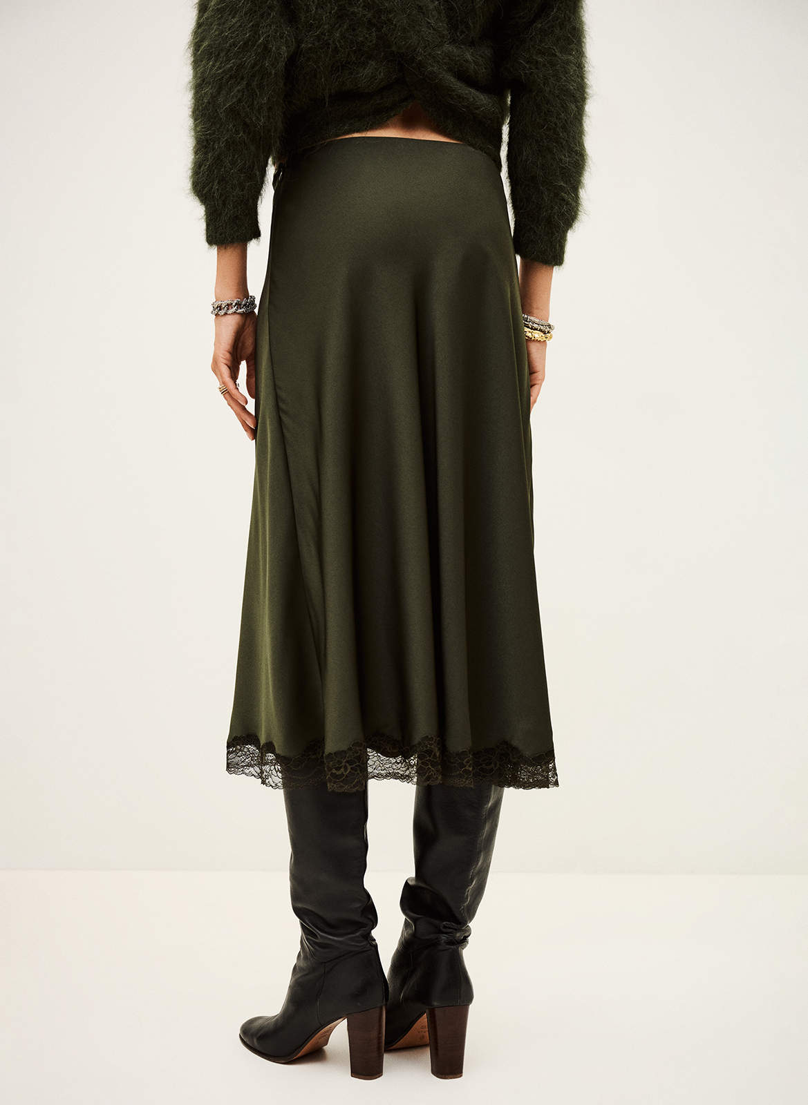 Halflange, satijnachtige rok BA&SH Kaki