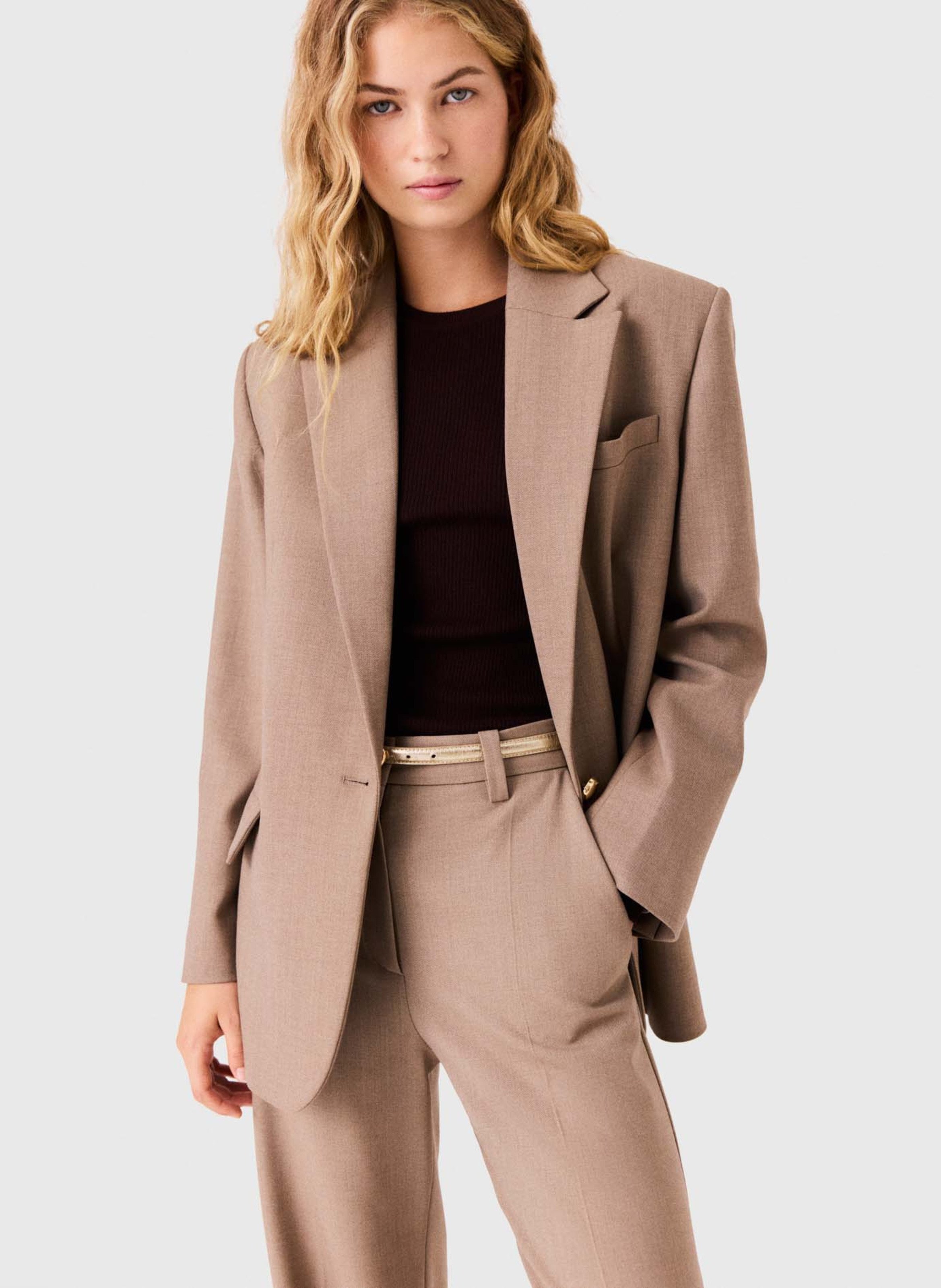 Klassieke recht gesneden blazer met kraag MAJE Beige