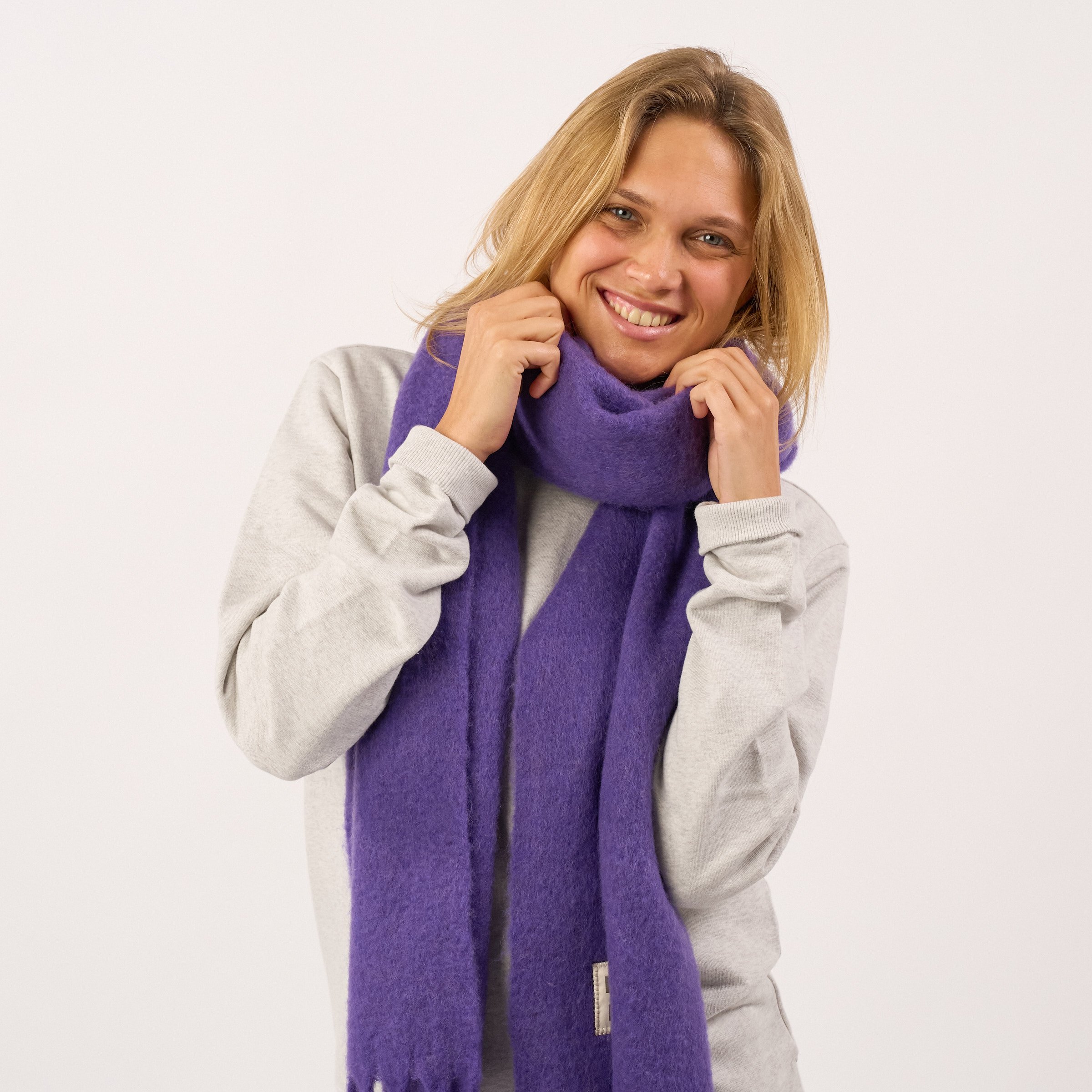 Wide wool scarf BILLYBELT Purple