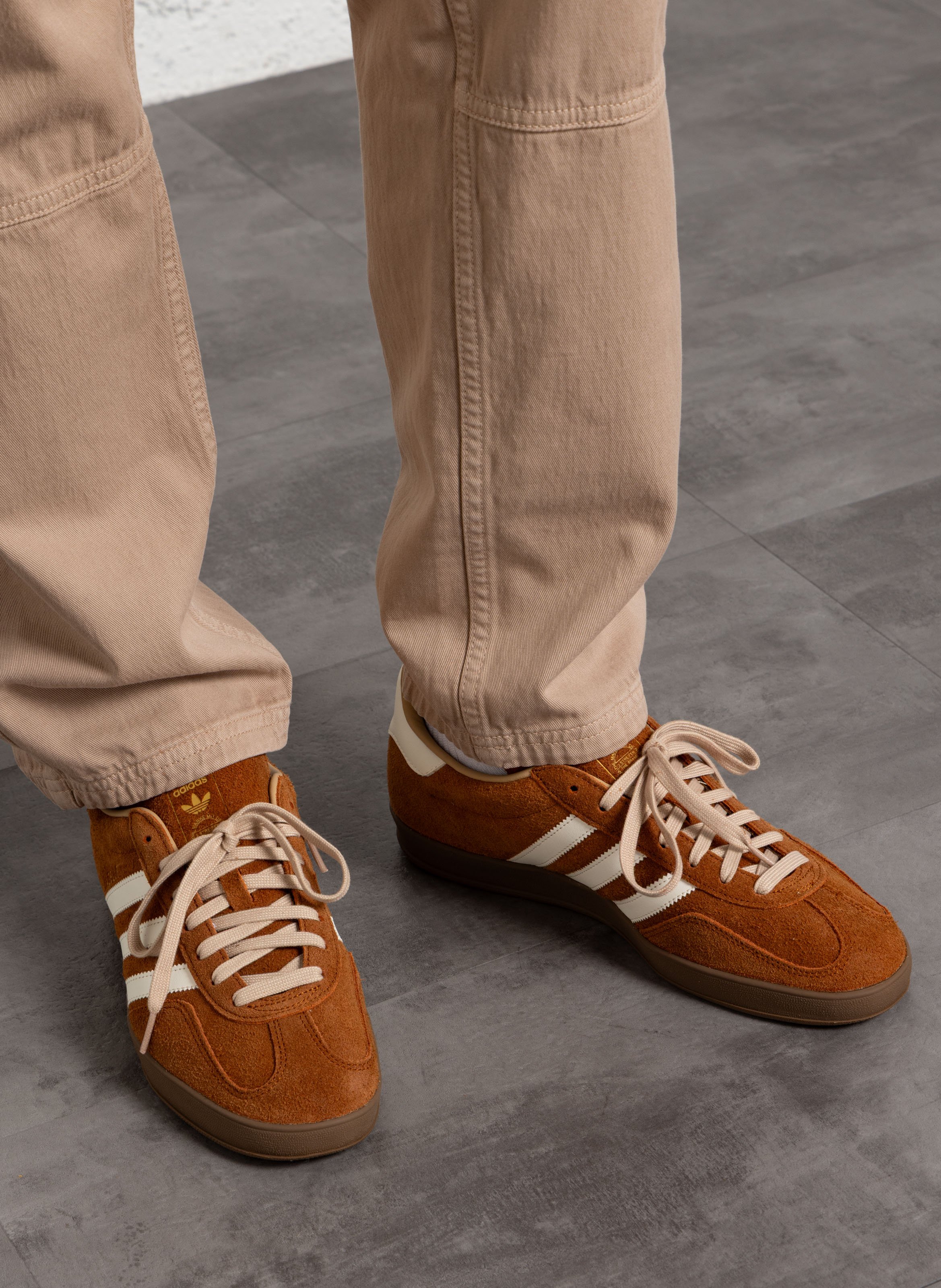 Baskets basses à lacets ADIDAS Marron