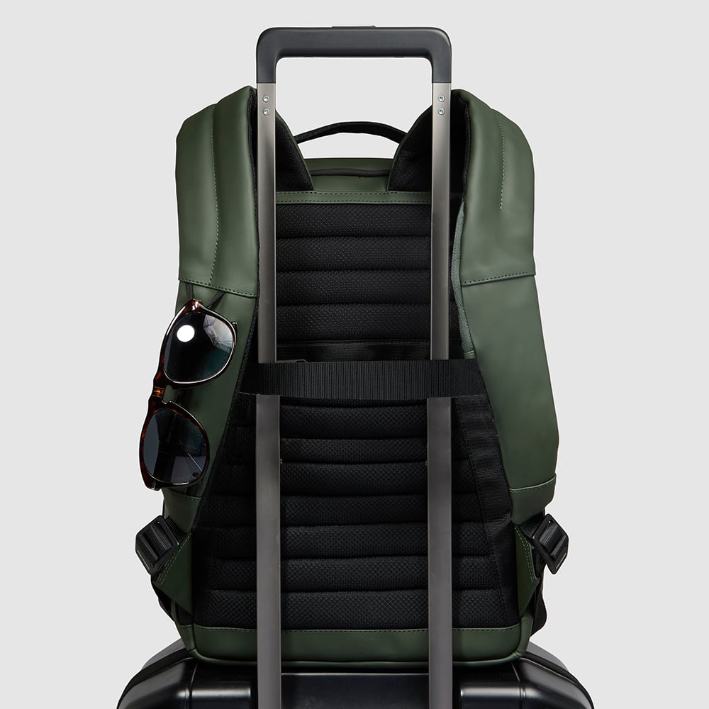 Backpack for computer and ipad® with chest strap, bottle pocket PIQUADRO Green