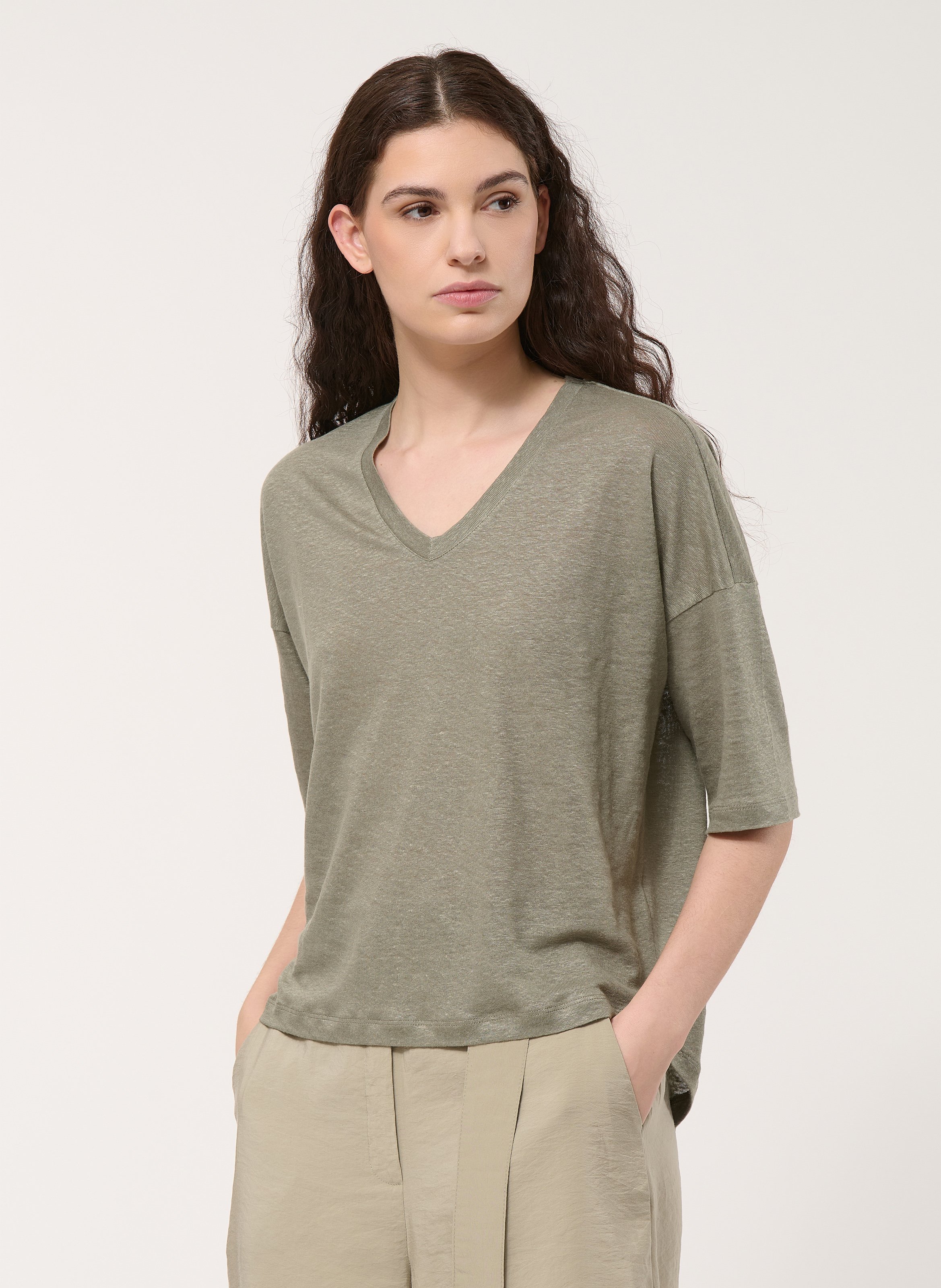 Tee-shirt col V en lin HUMILITY Vert