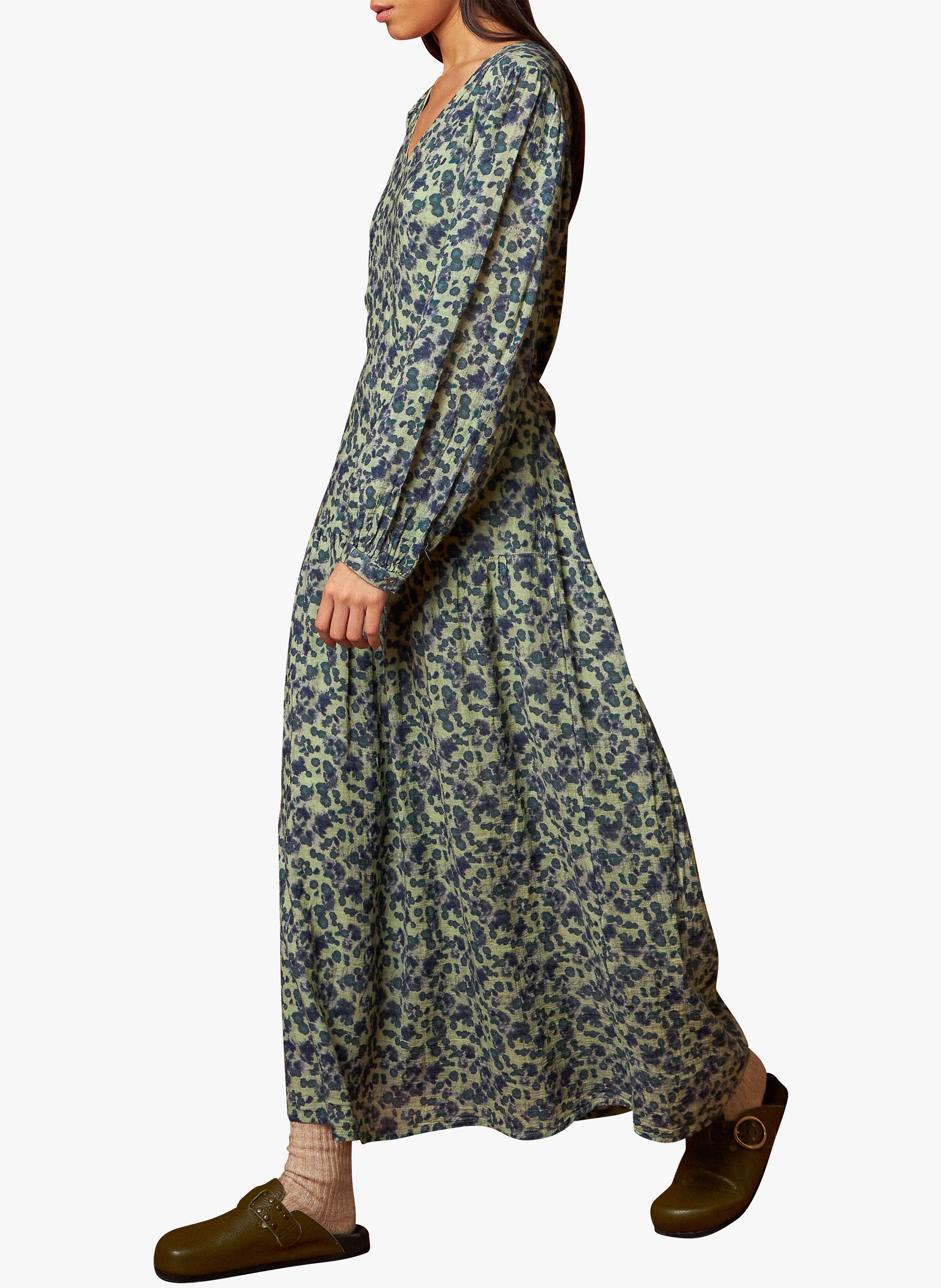 Long V-neck organic cotton printed maxi dress INDI & COLD Green
