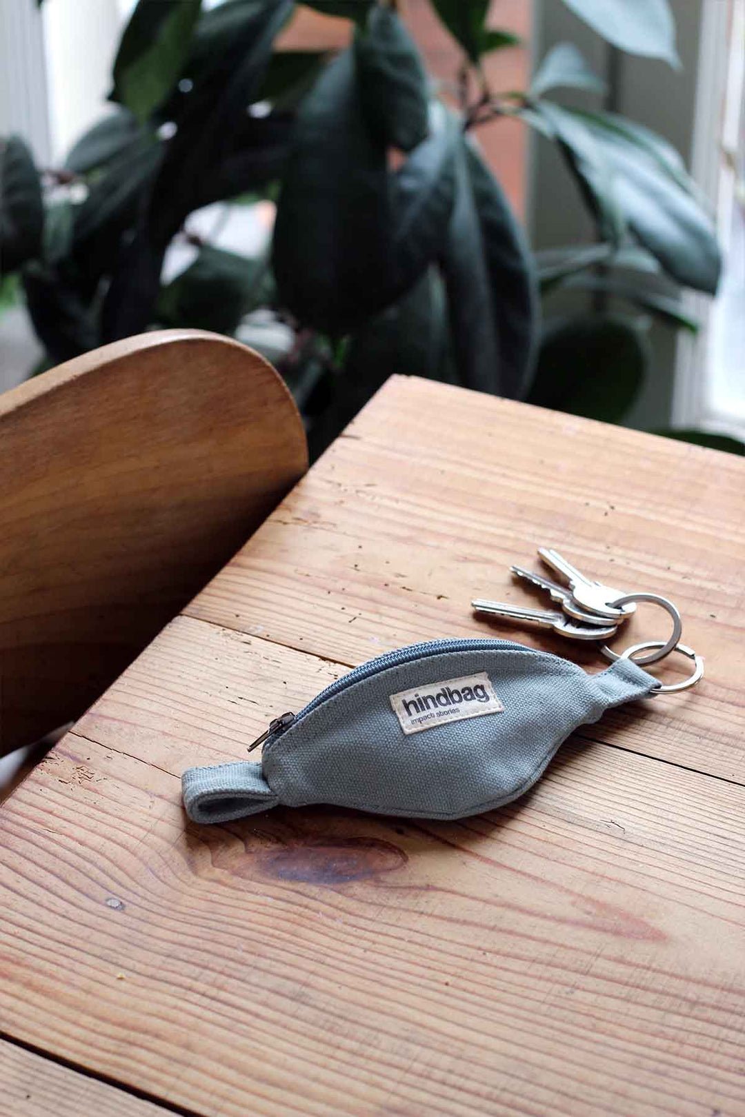 Keychain Como in almond green sponge HINDBAG Green