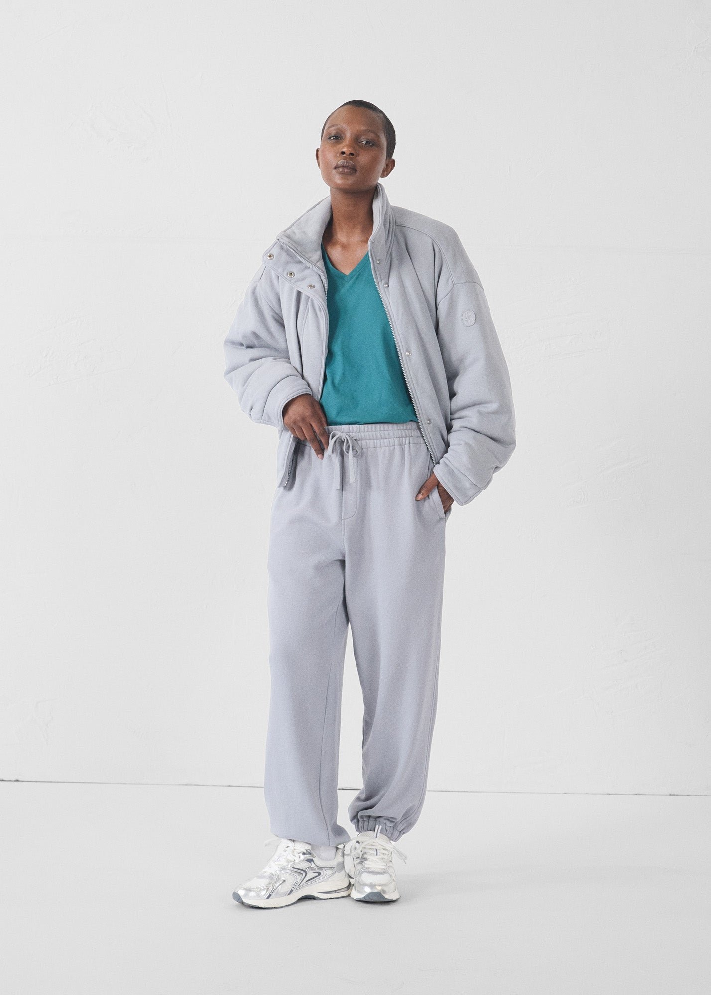 V-neck soft t-shirt JOTT Green