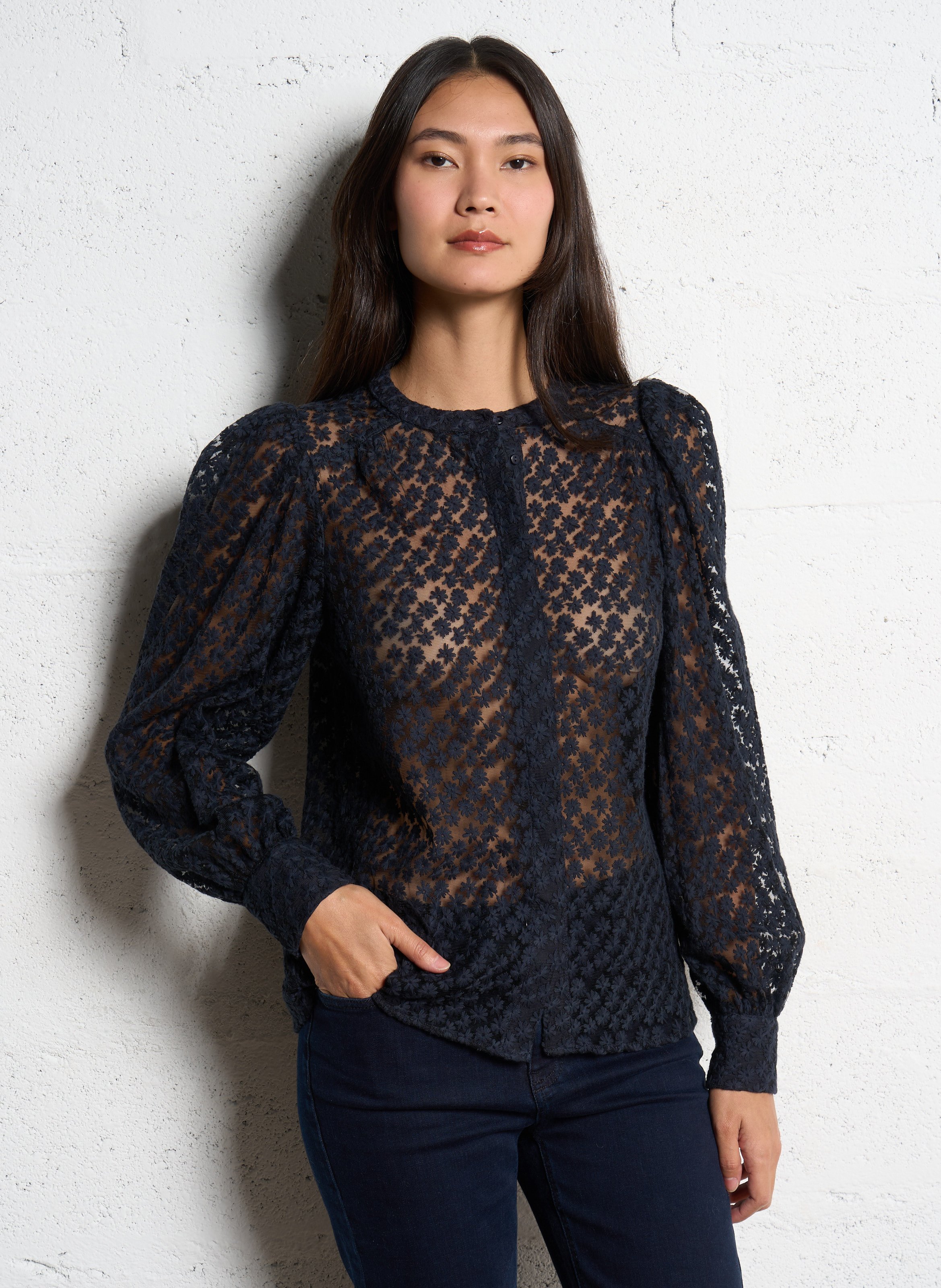 Flower embroidered round-neck blouse MAISON 123