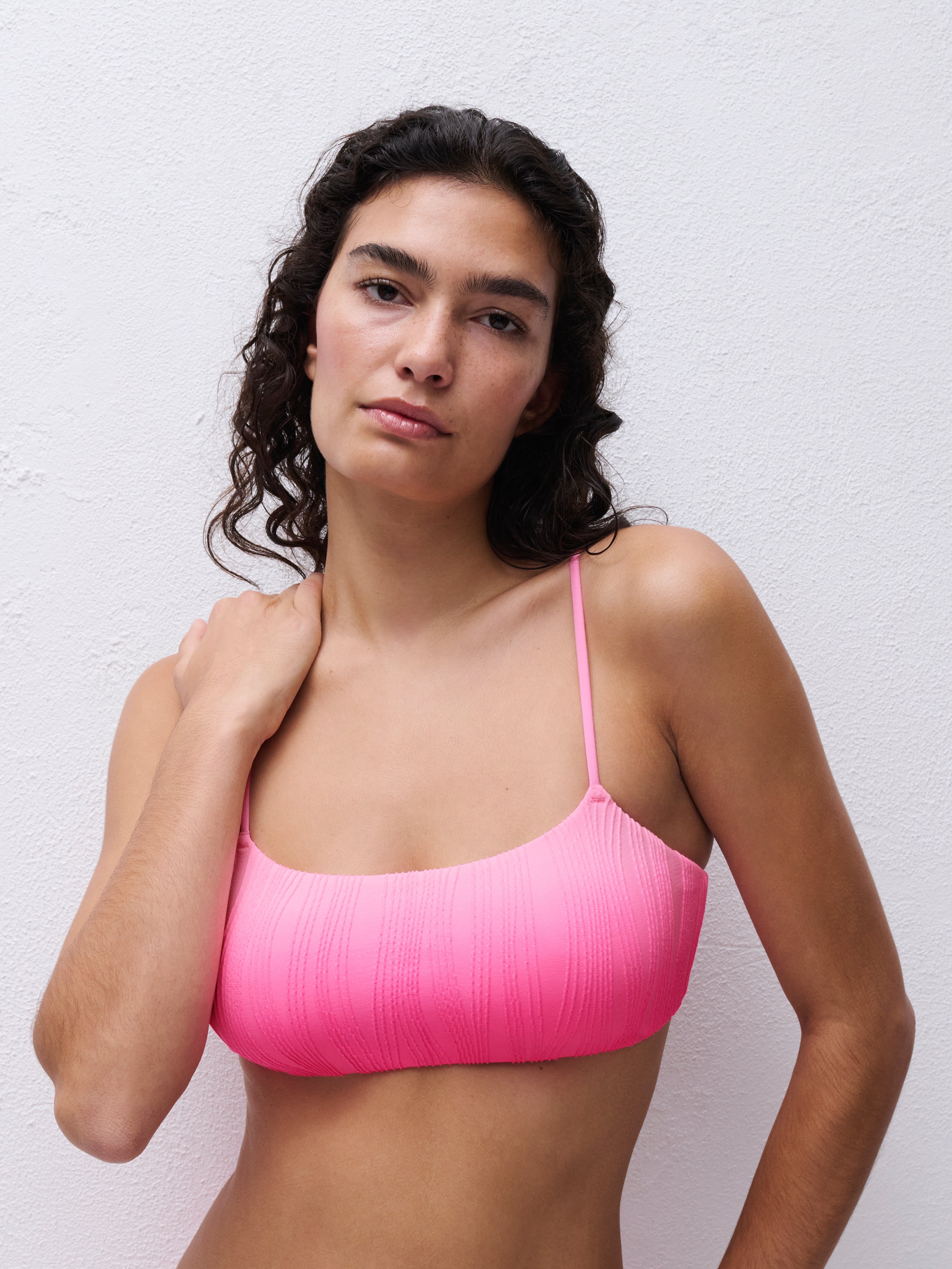 Unpadded swimsuit top with removable cups CHANTELLE PULP Pink