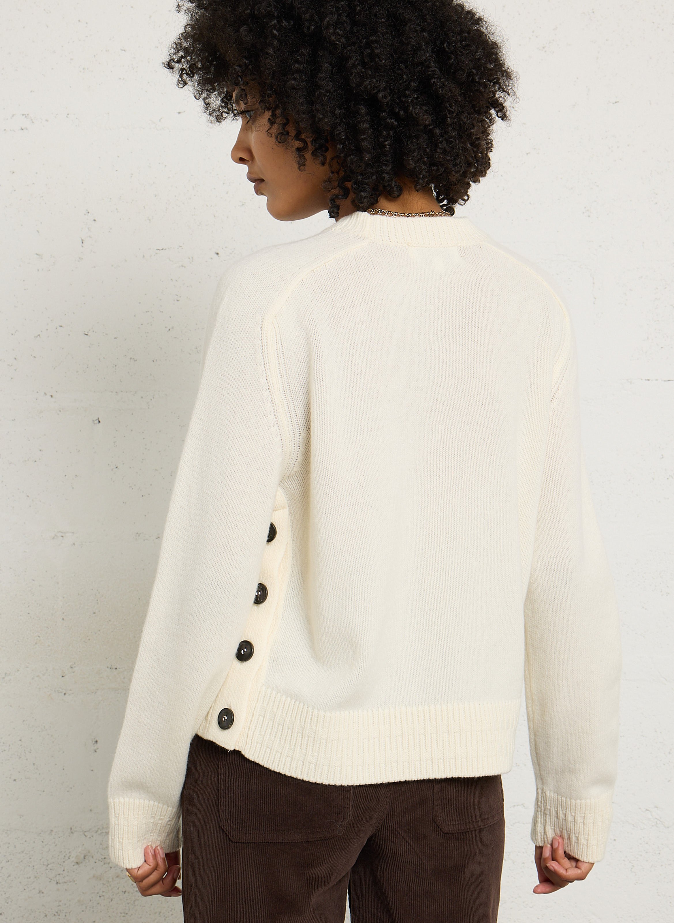 Loose-fit round-neck wool and cashmere sweater MAISON ANJE White