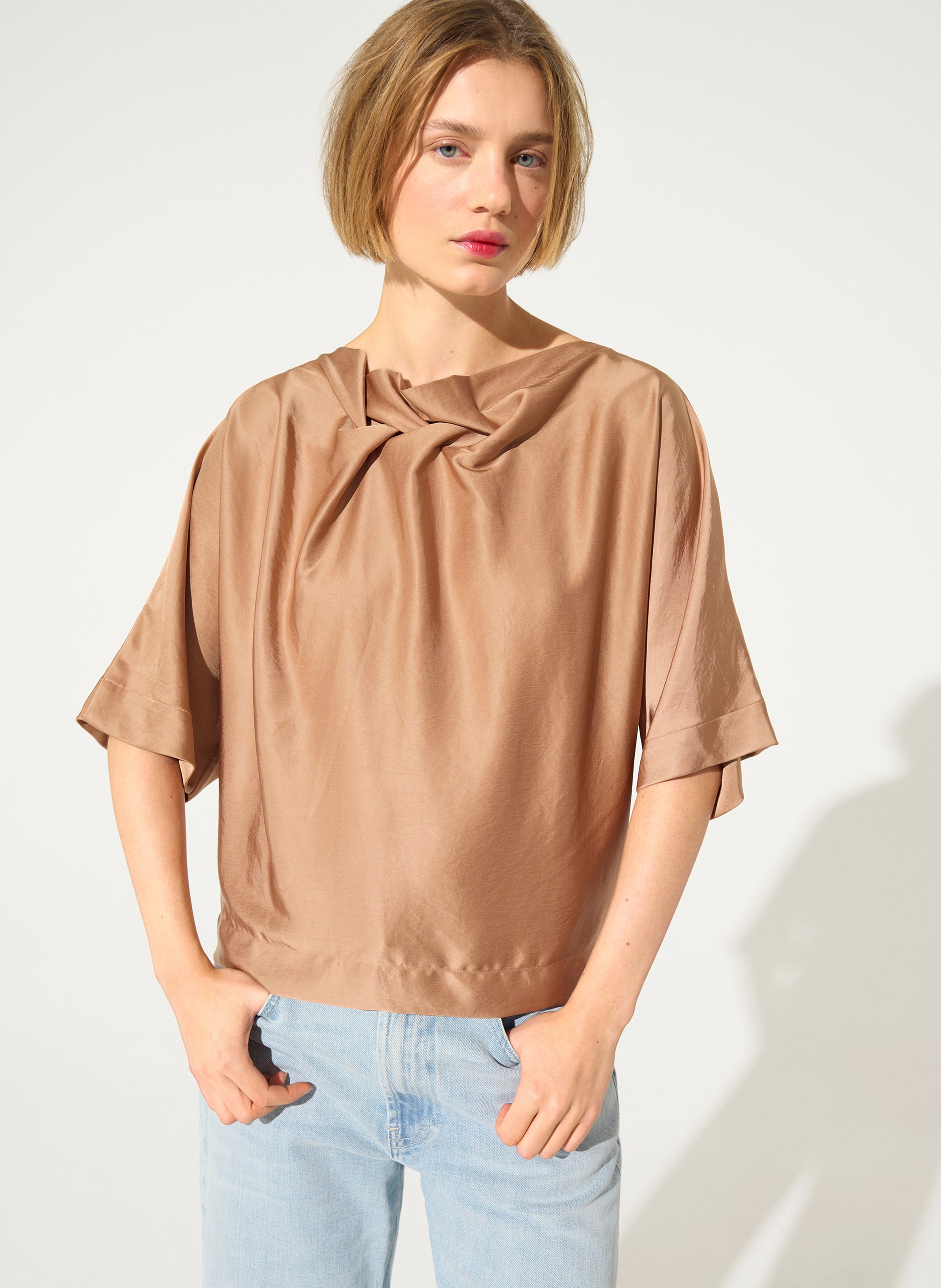 Top satiné à col asymétrique  COTELAC Rouge