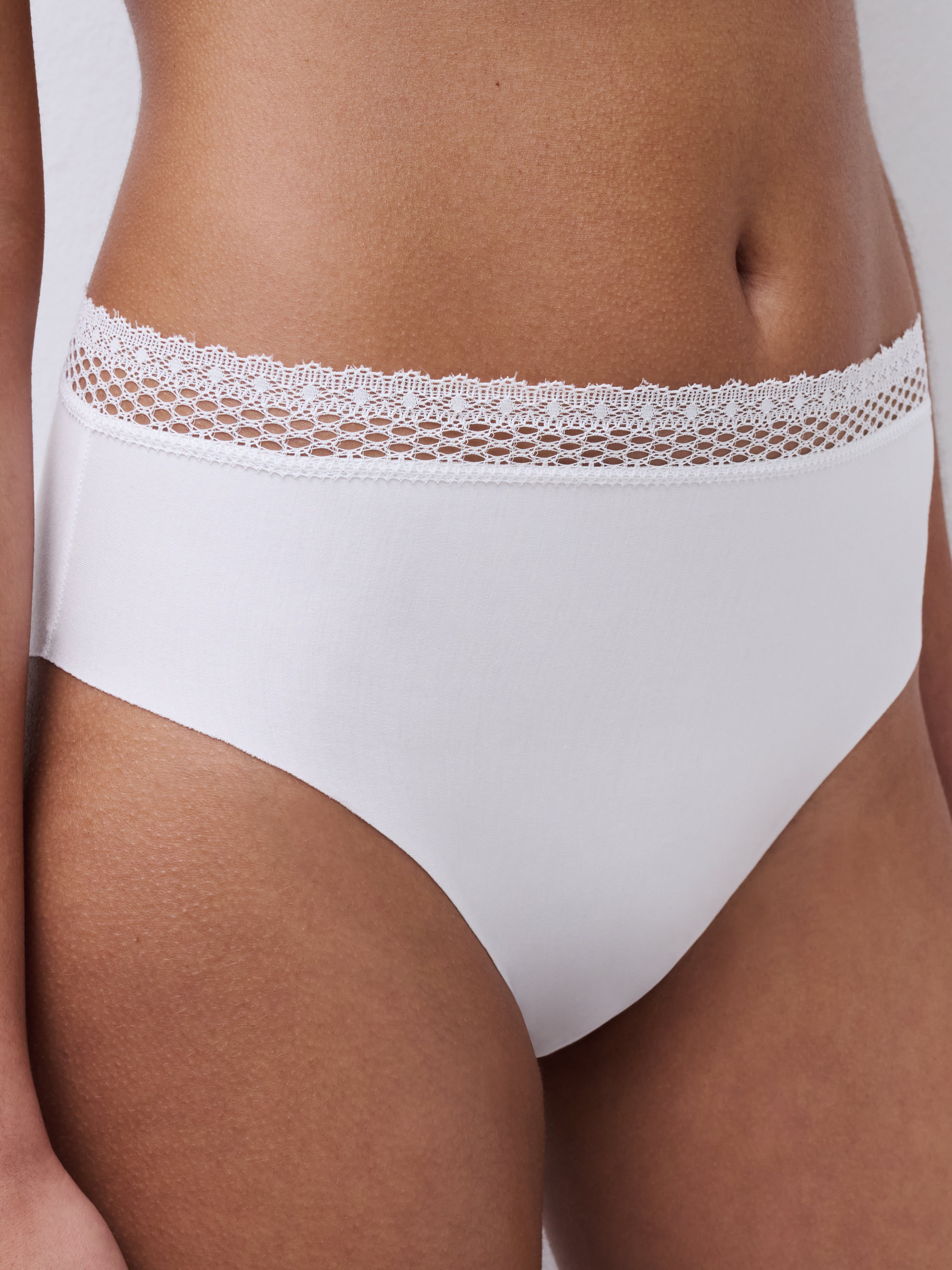 High-waisted high-cut briefs CHANTELLE White