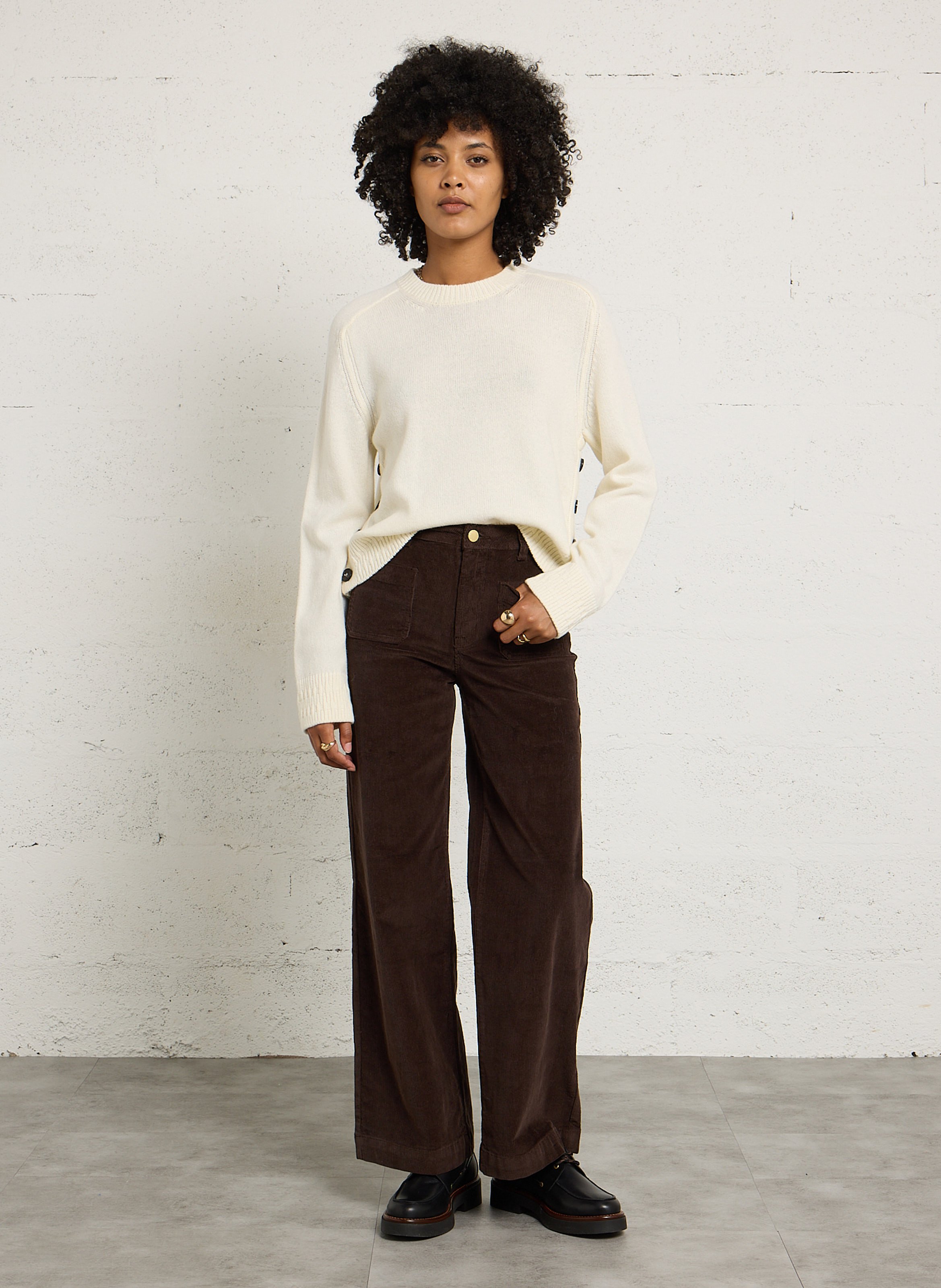 Loose-fit round-neck wool and cashmere sweater MAISON ANJE White