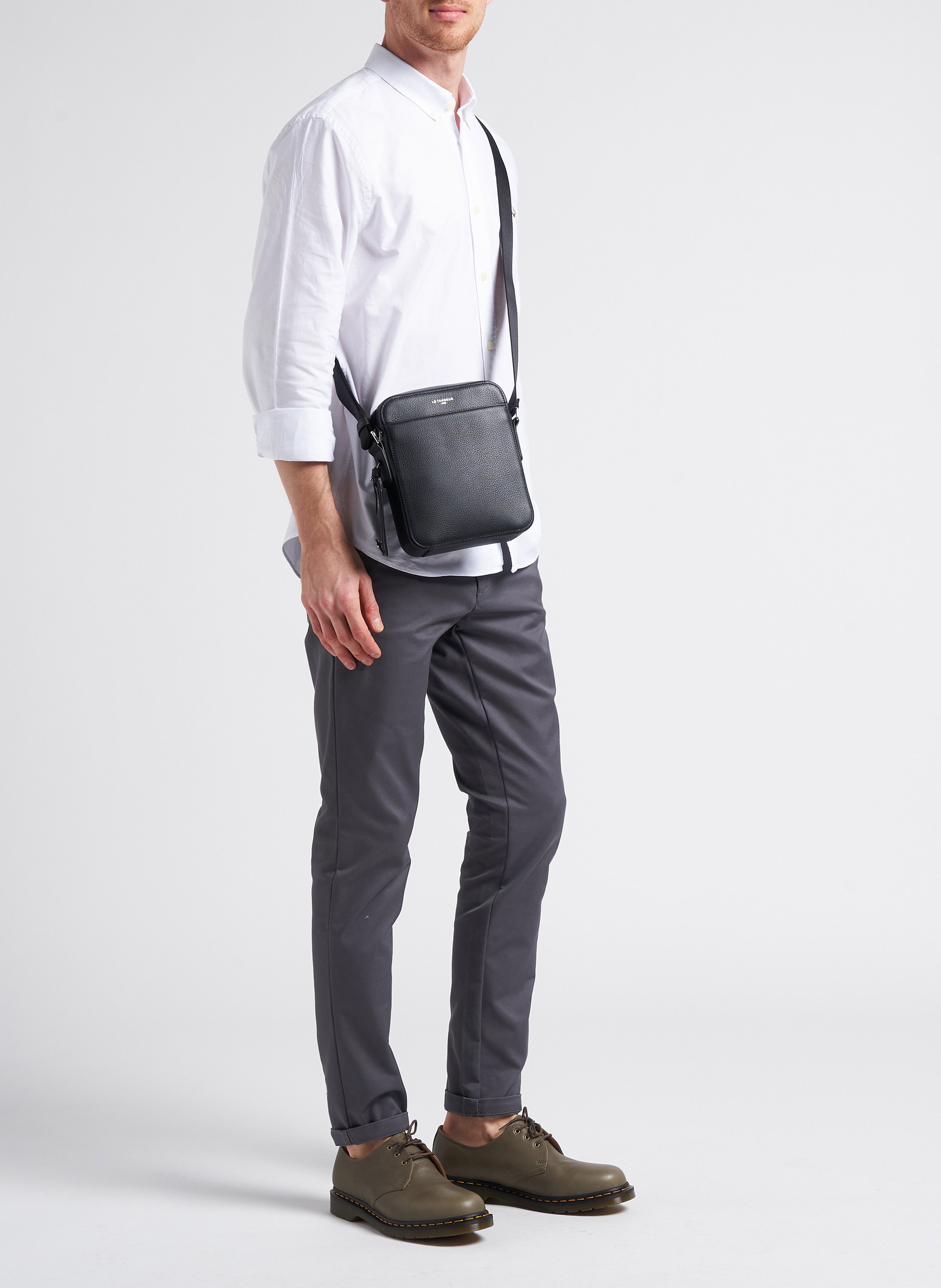 Schultertasche aus genarbtem Leder LE TANNEUR Schwarz