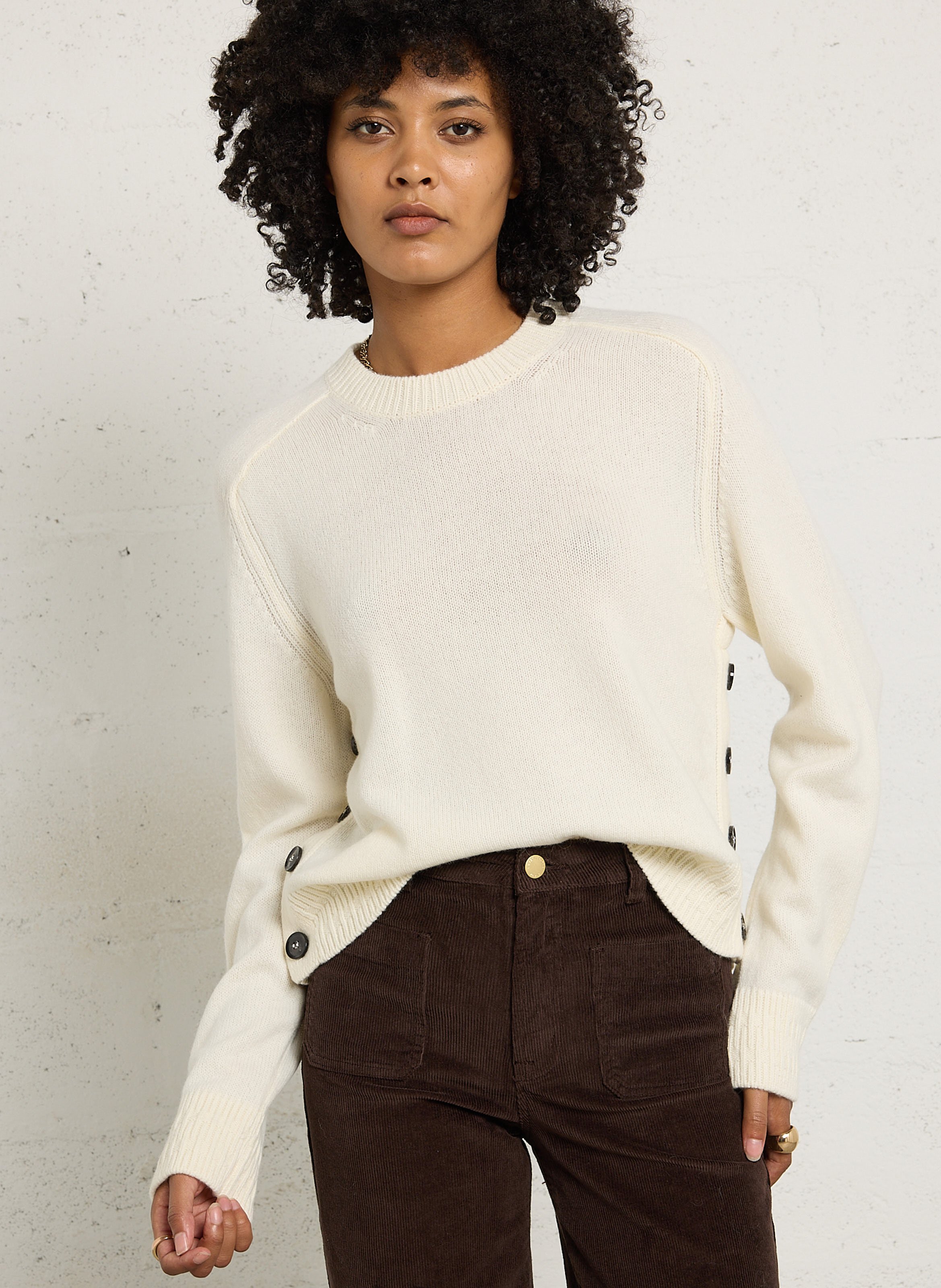 Loose-fit round-neck wool and cashmere sweater MAISON ANJE White
