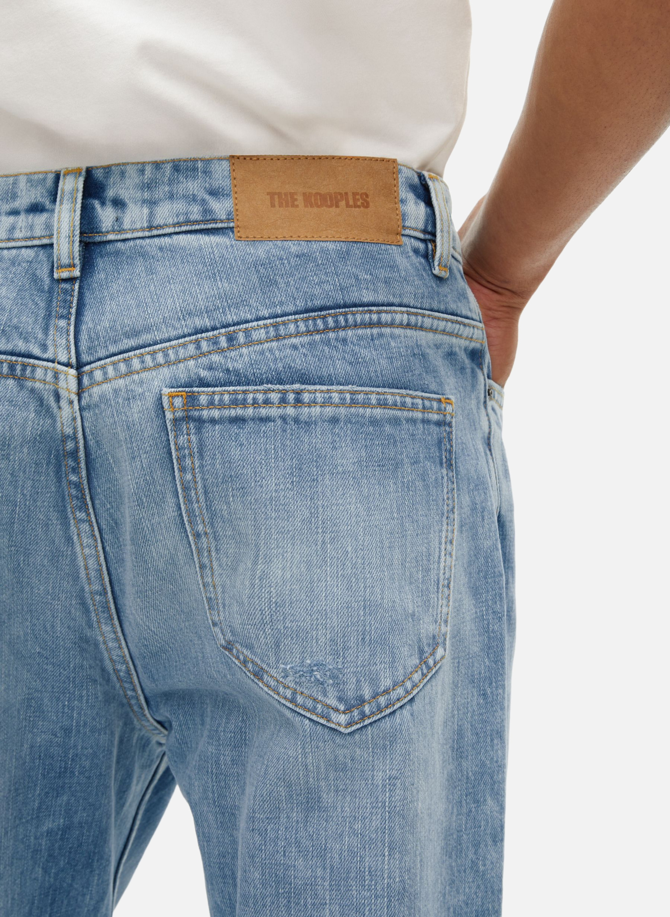 - Straight-leg jeans
- 5 pockets
- Straight cut
- Faded effect THE KOOPLES Blue
